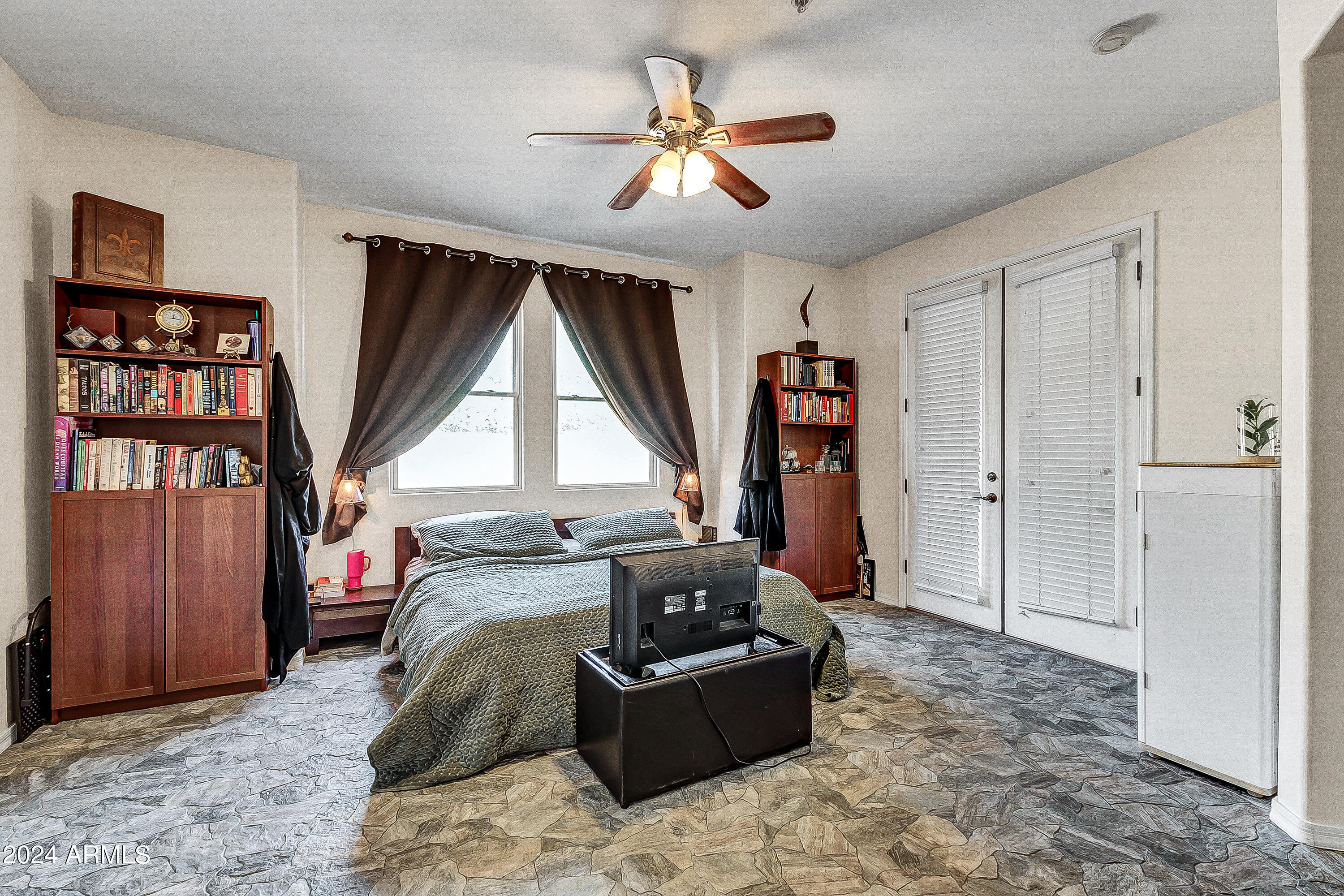 2925 N SERICIN Road # 102