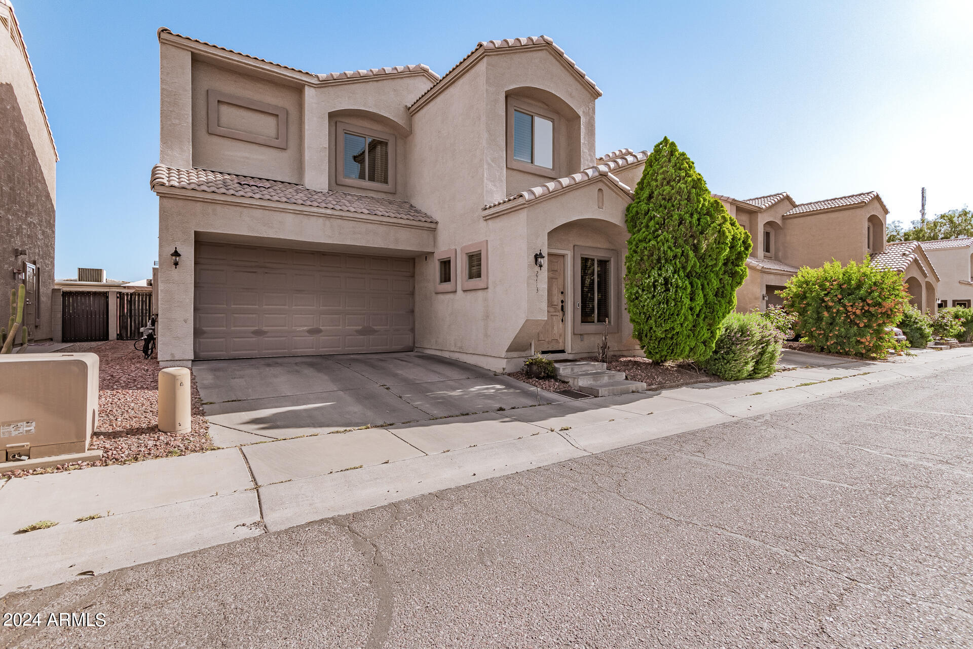 2713 E SCHILIRO Circle