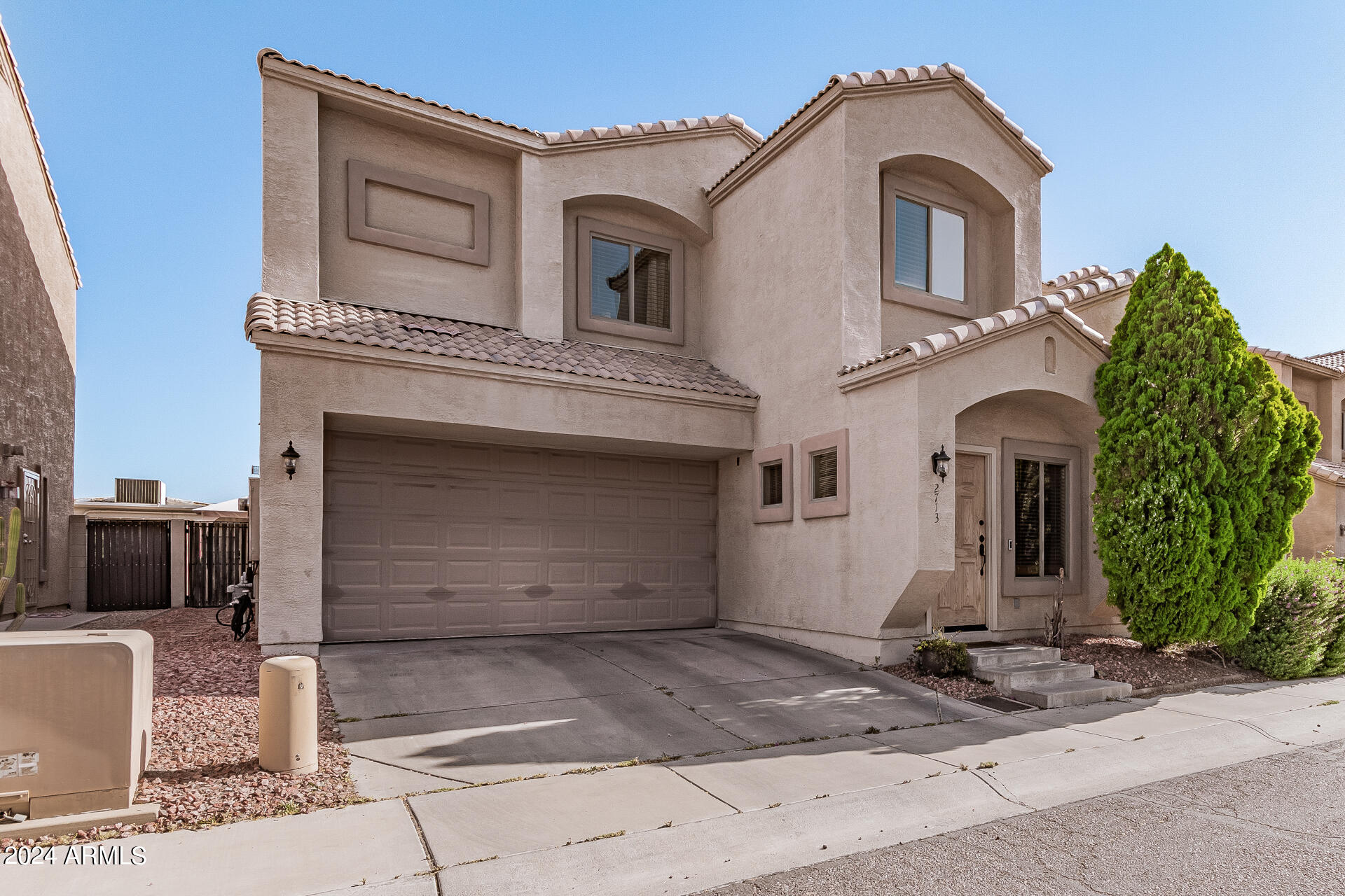 2713 E SCHILIRO Circle