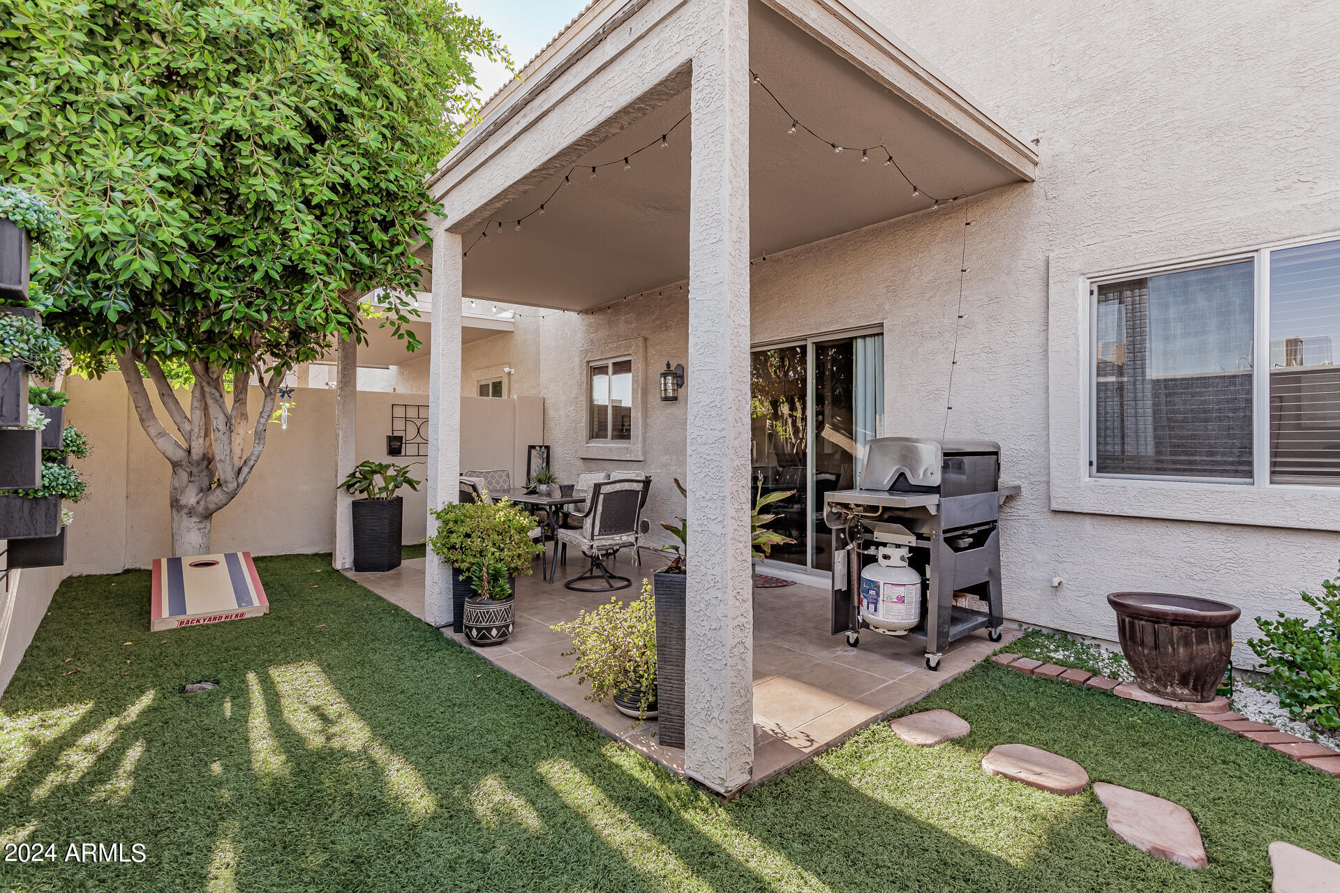 2713 E SCHILIRO Circle