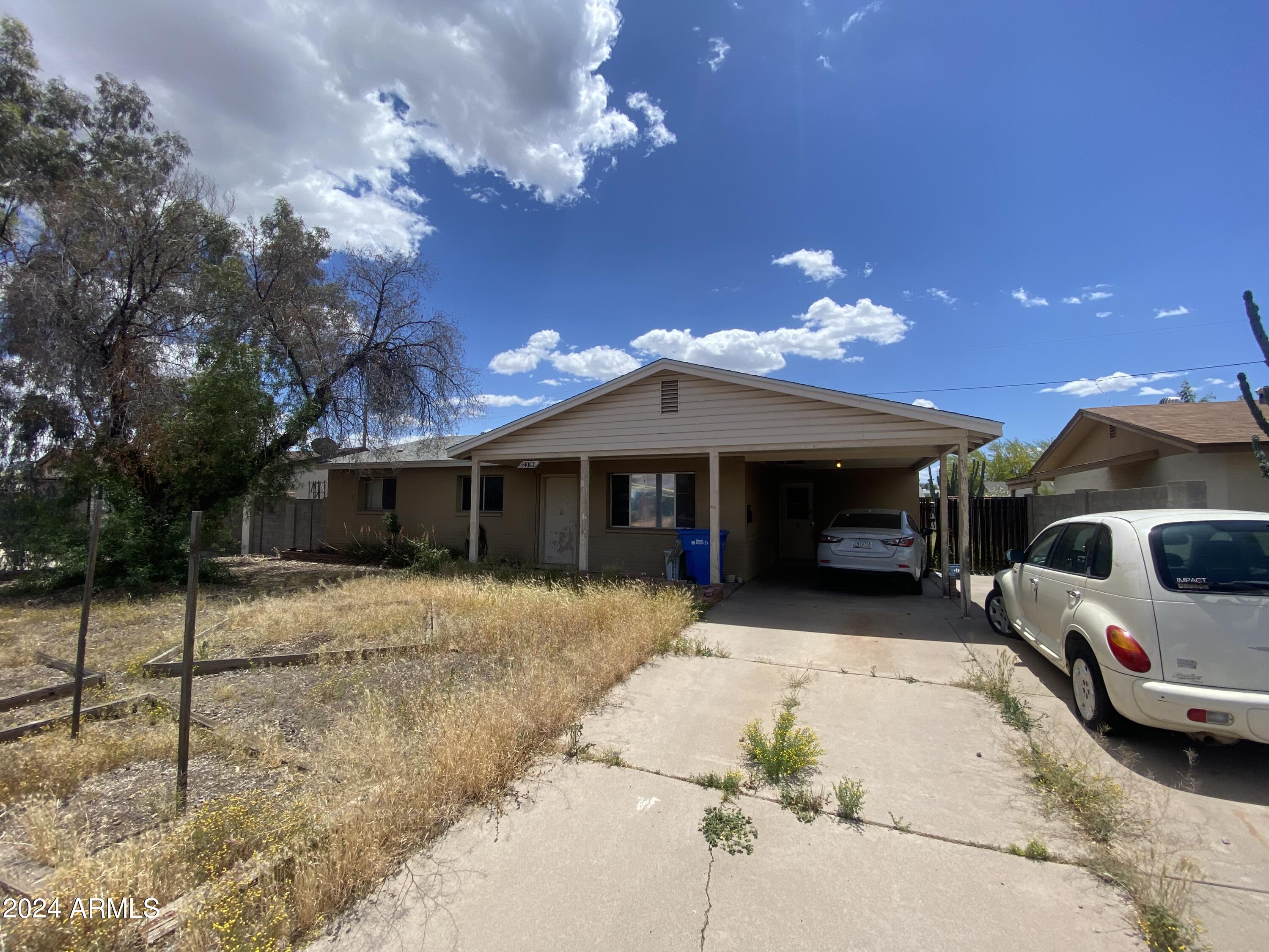 2339 E SYLVIA Street