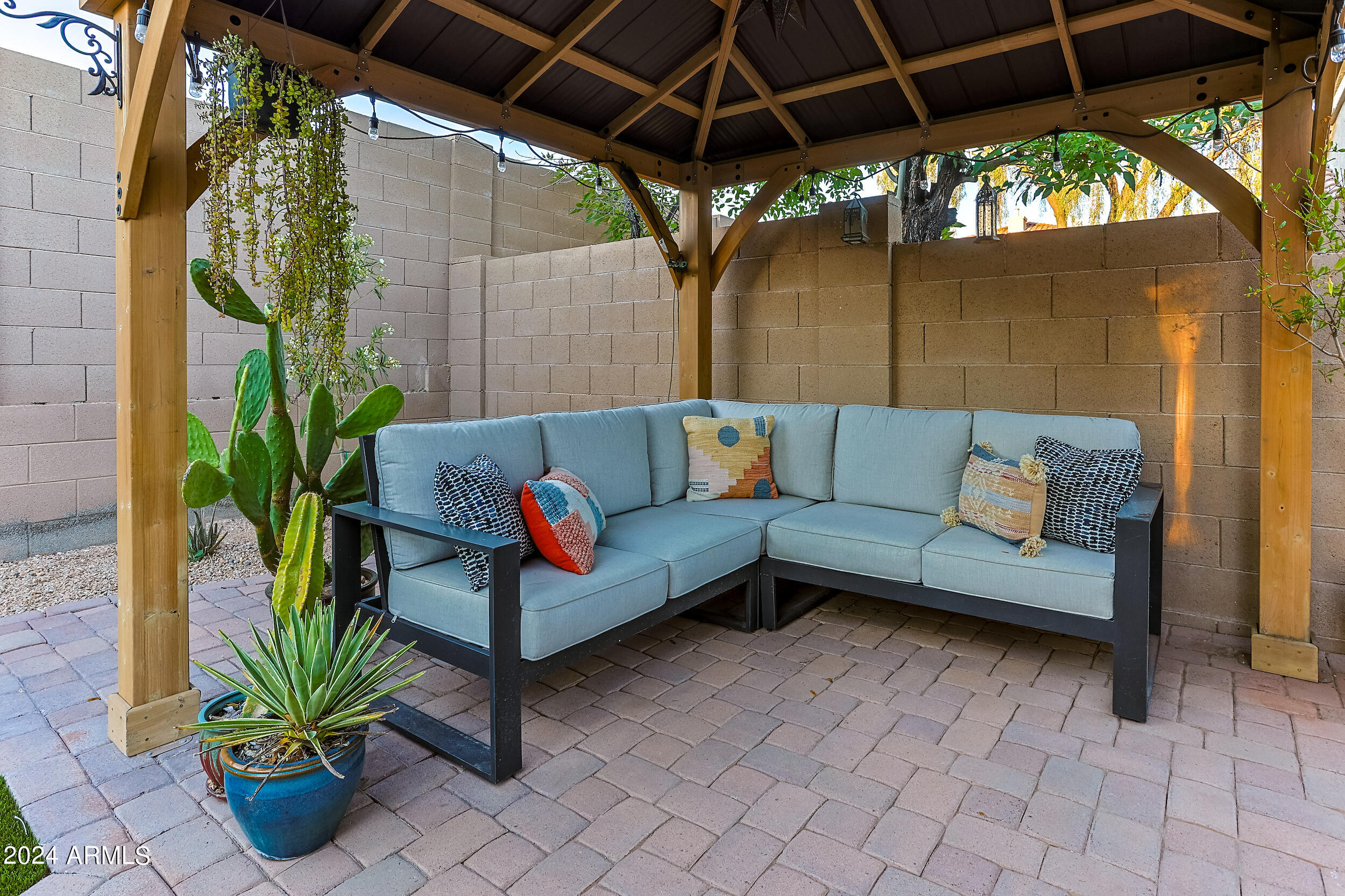 2508 W PRESERVE Way