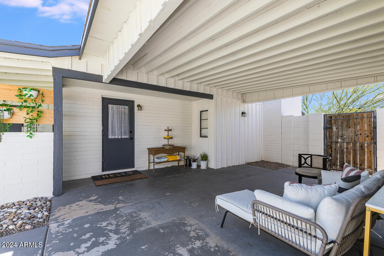 144 W PIERSON Street