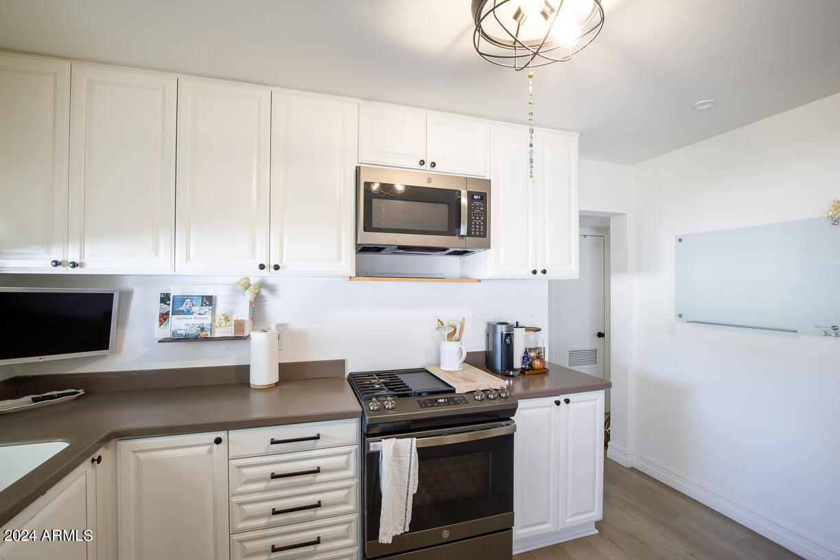 144 W PIERSON Street