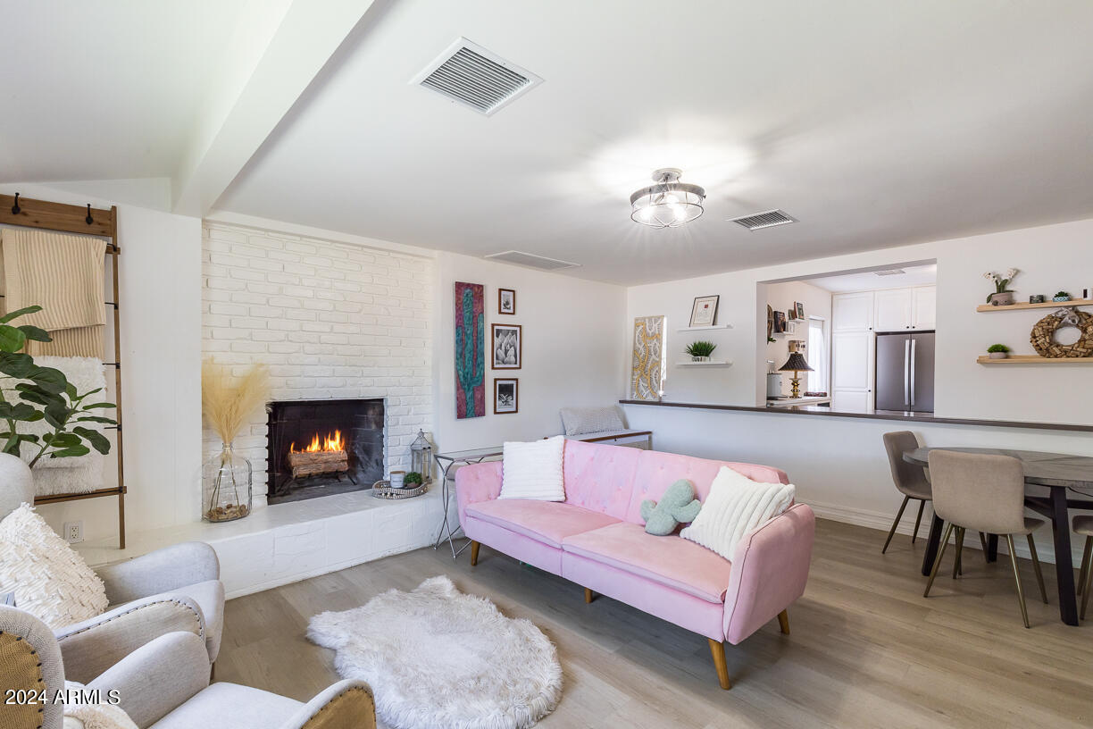 144 W PIERSON Street