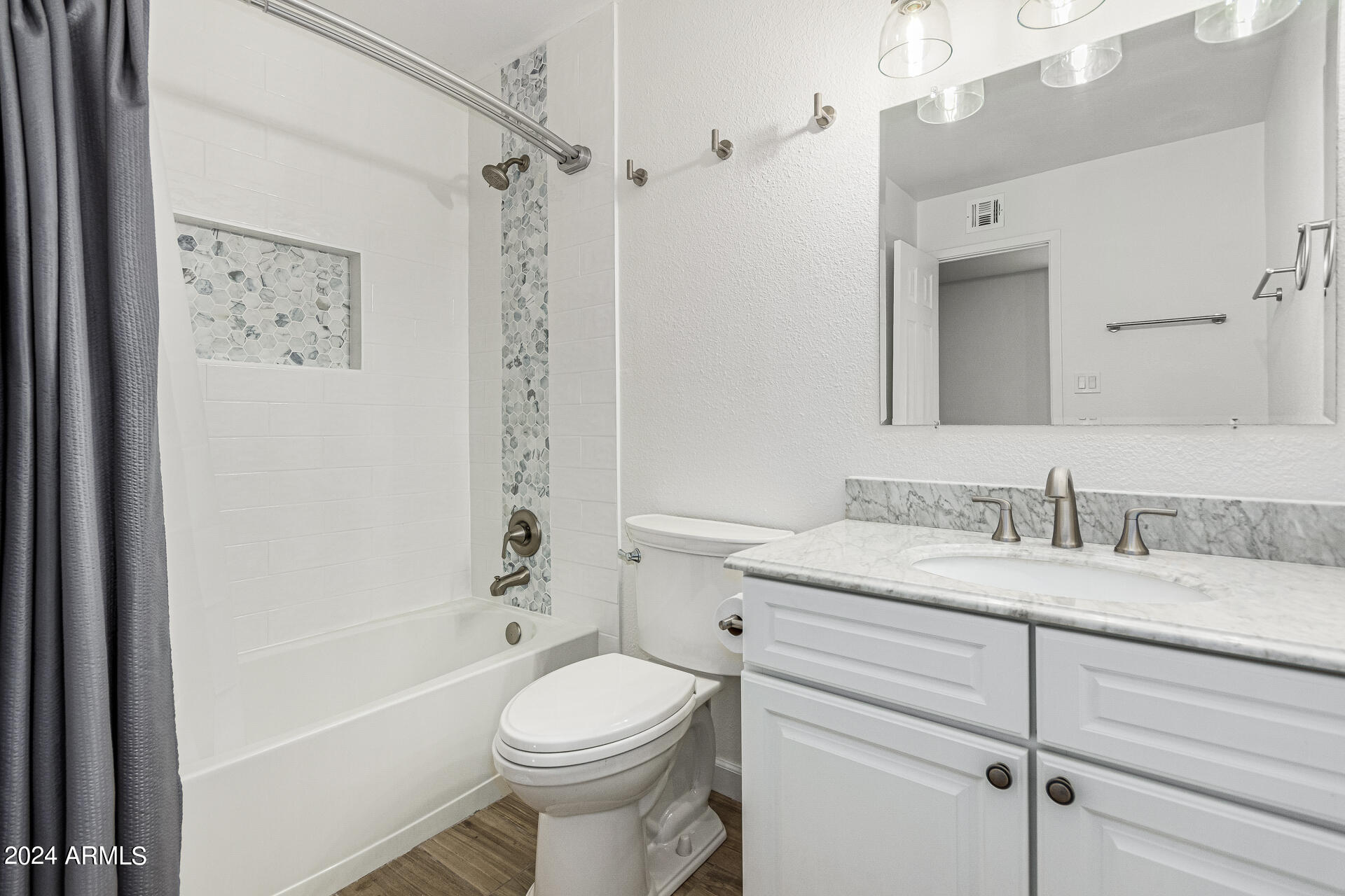 5337 S HAZELTON Lane