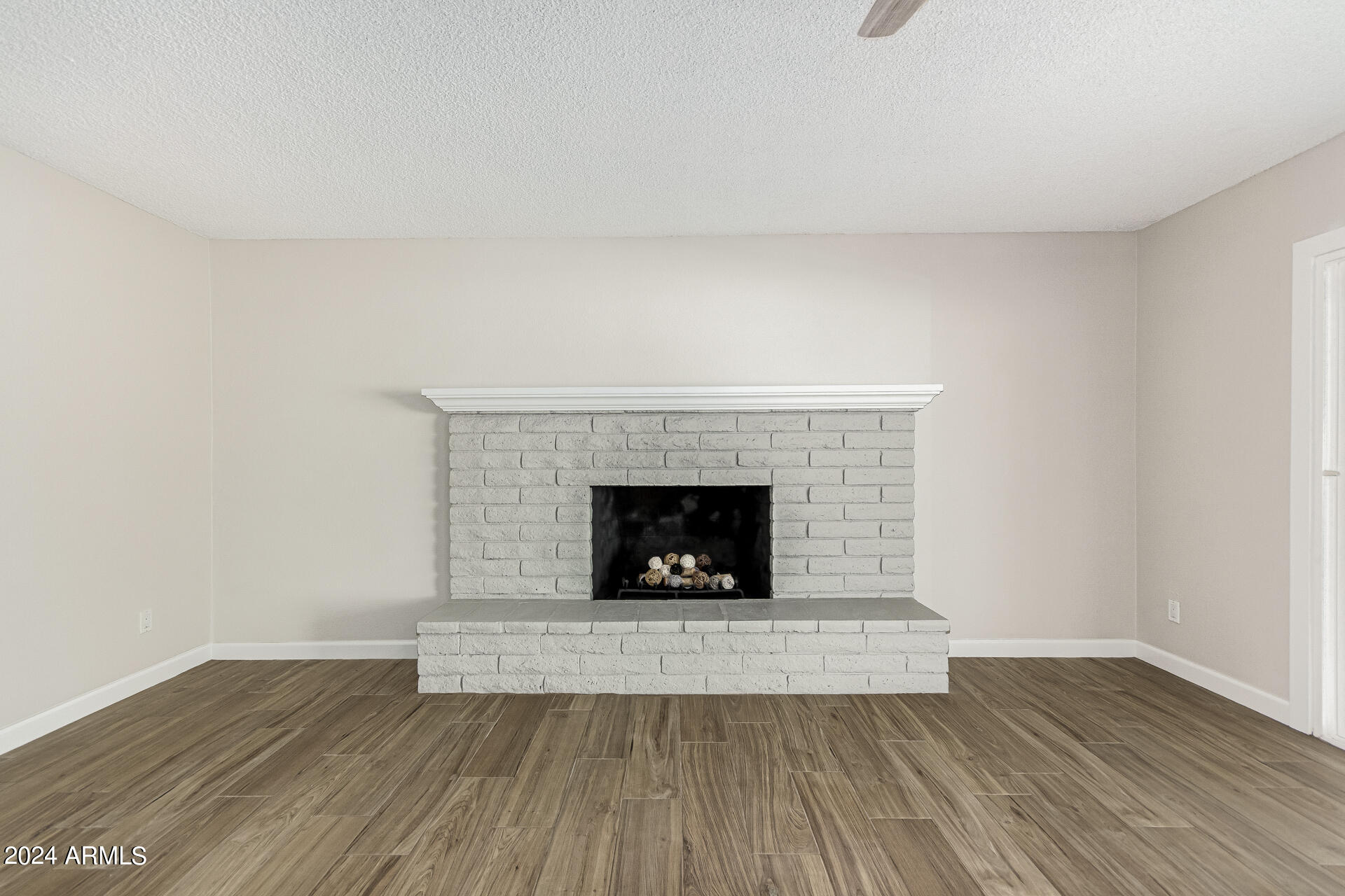 5337 S HAZELTON Lane