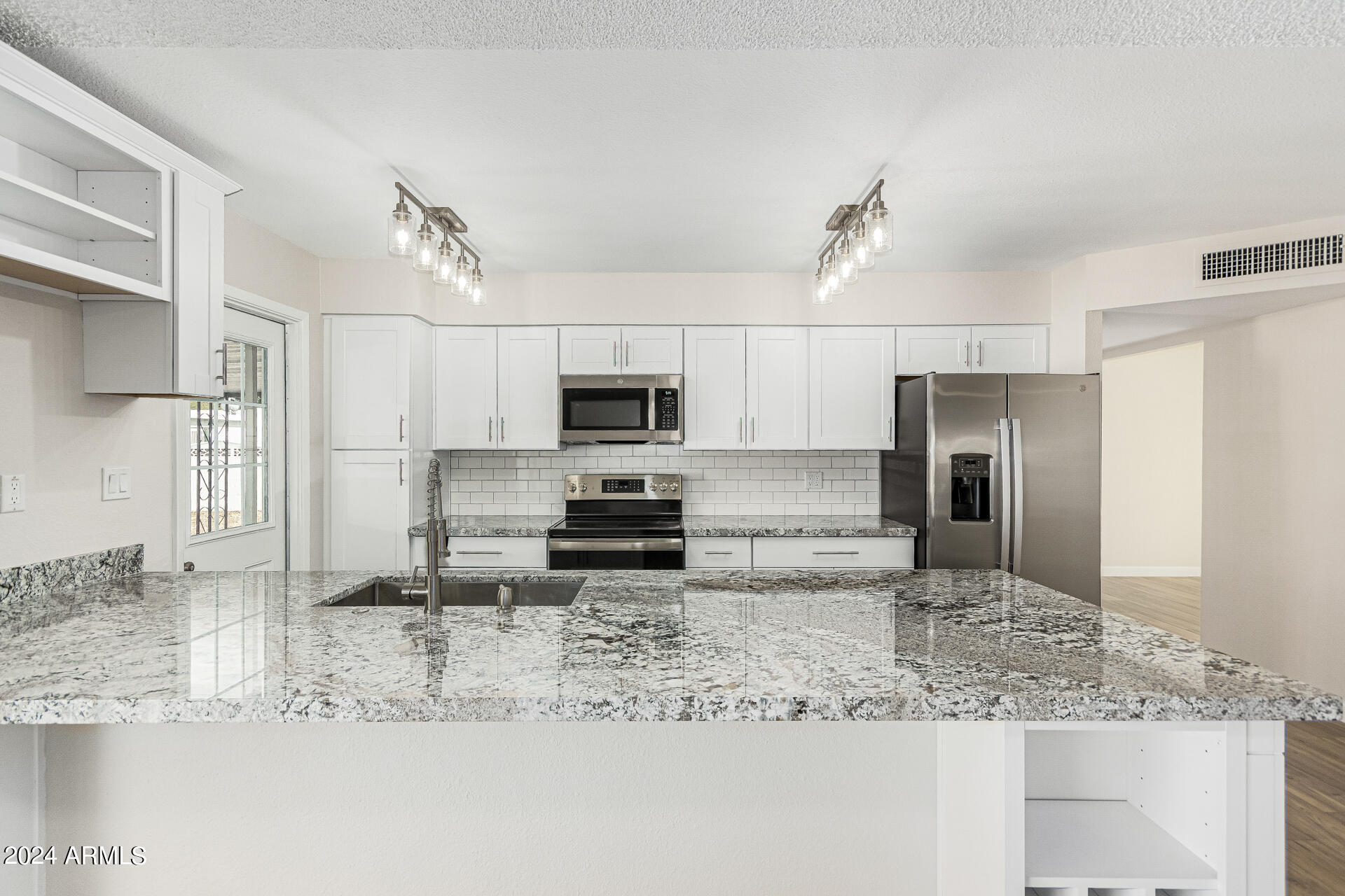 5337 S HAZELTON Lane