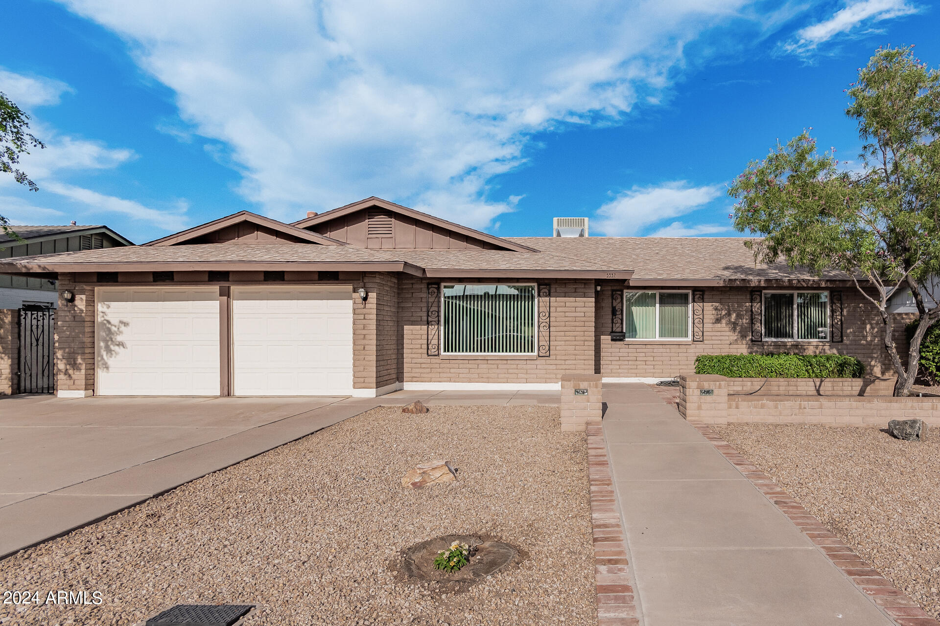 5337 S HAZELTON Lane