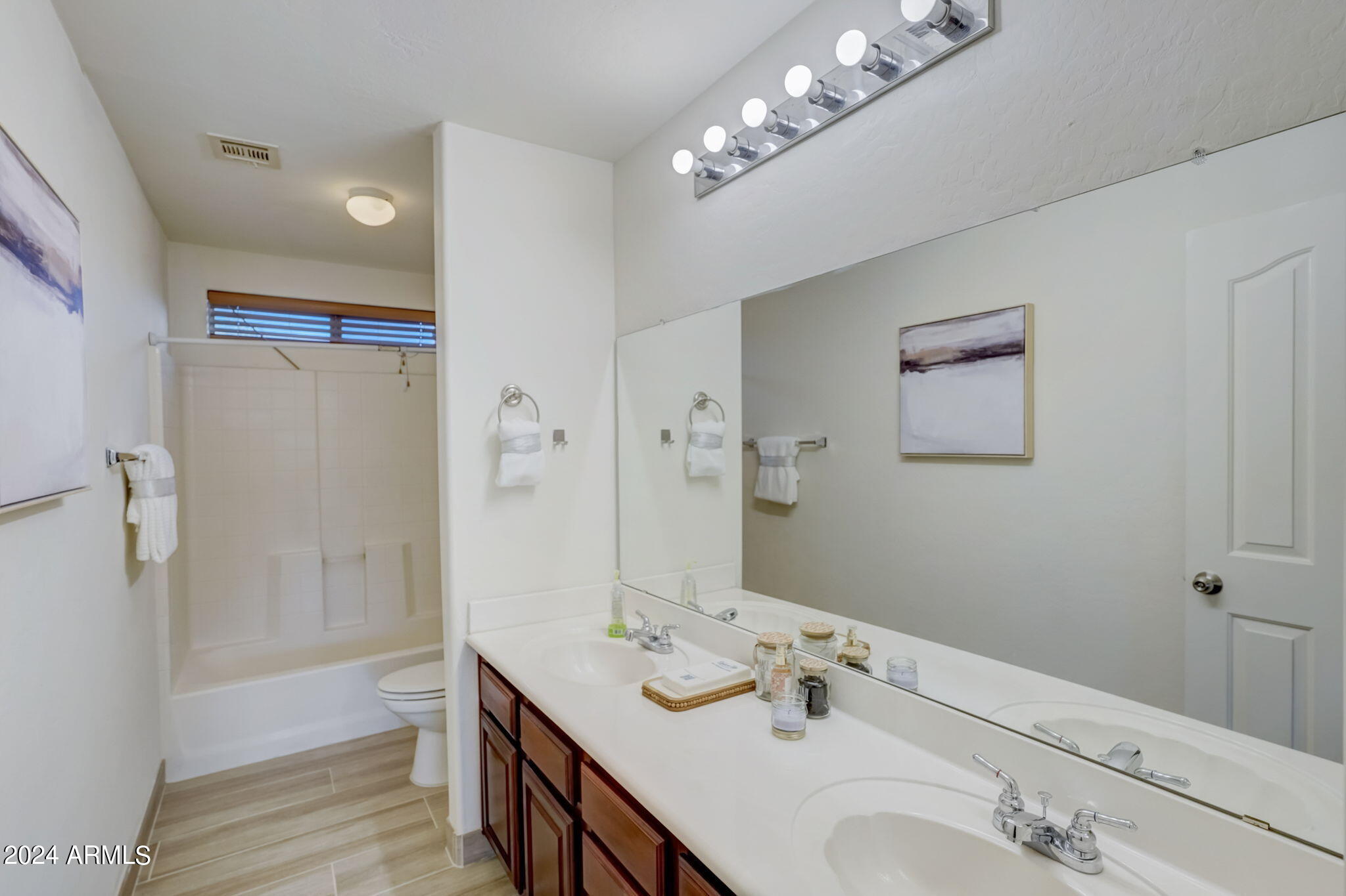 36505 W VELAZQUEZ Drive