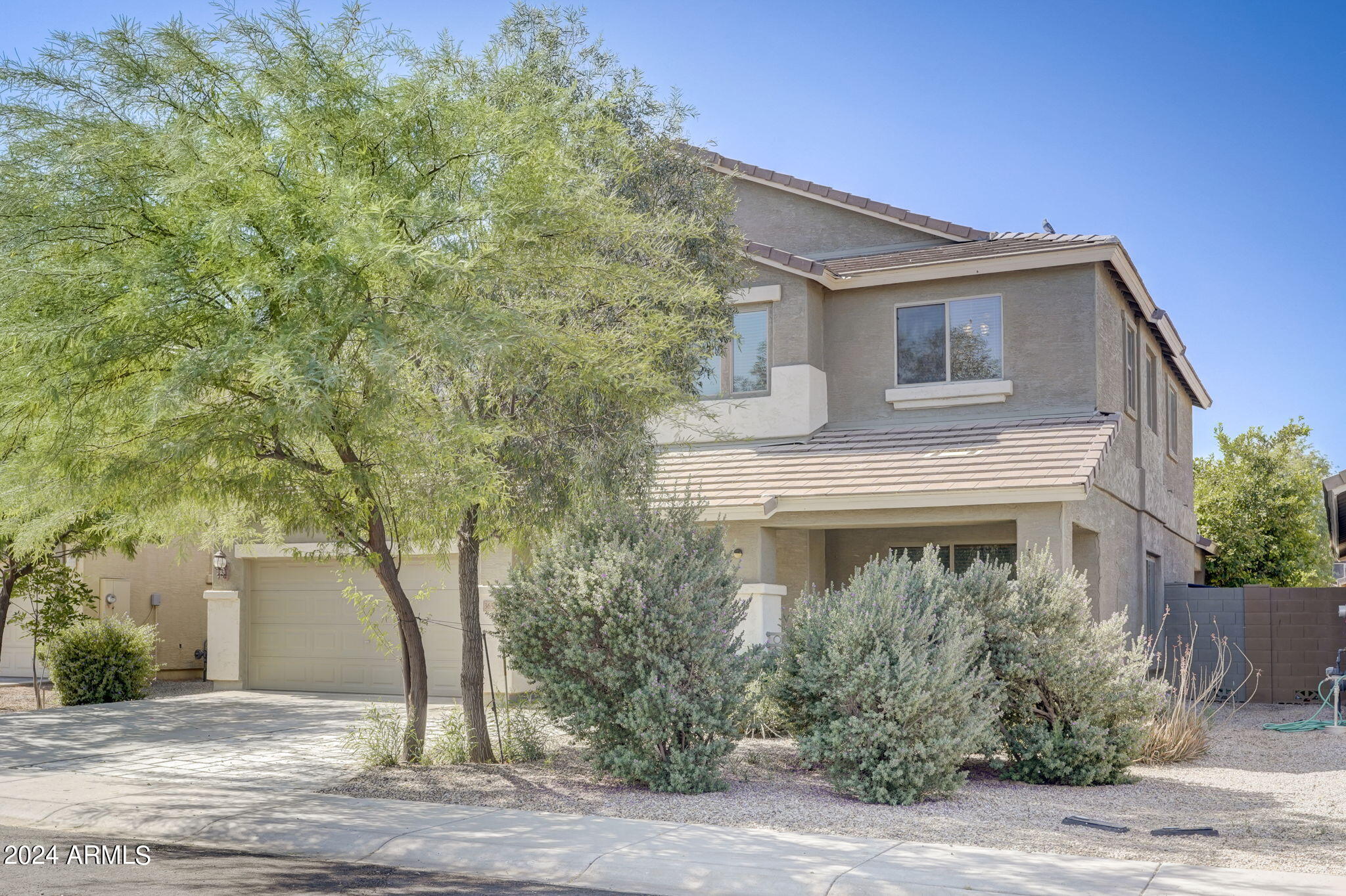 36505 W VELAZQUEZ Drive