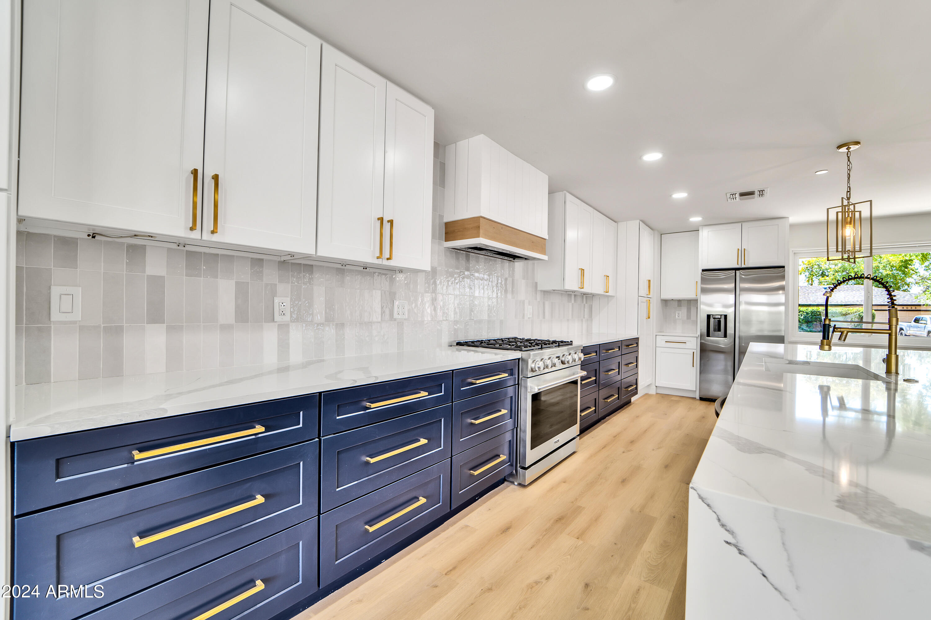 8032 E WILSHIRE Drive