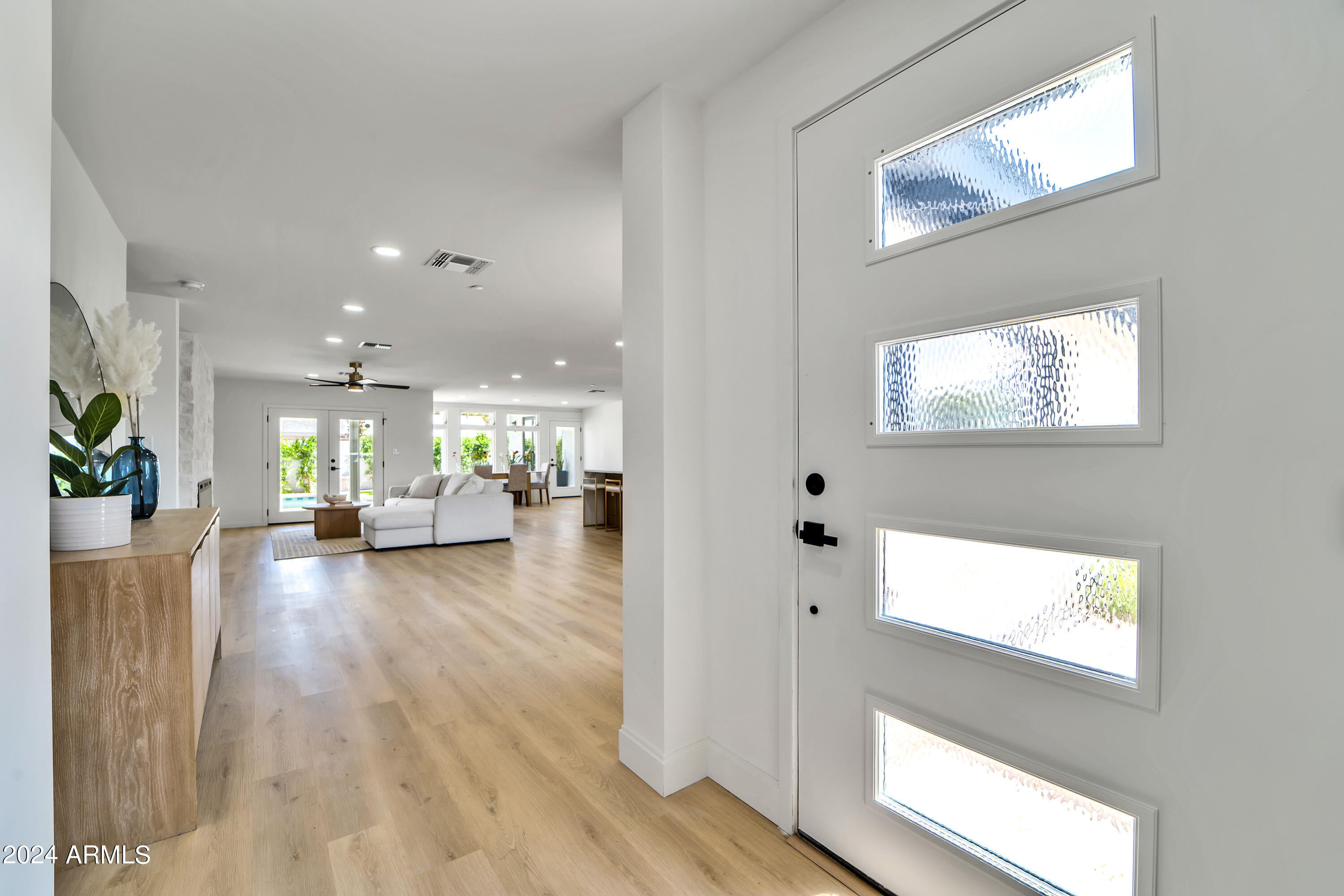 8032 E WILSHIRE Drive