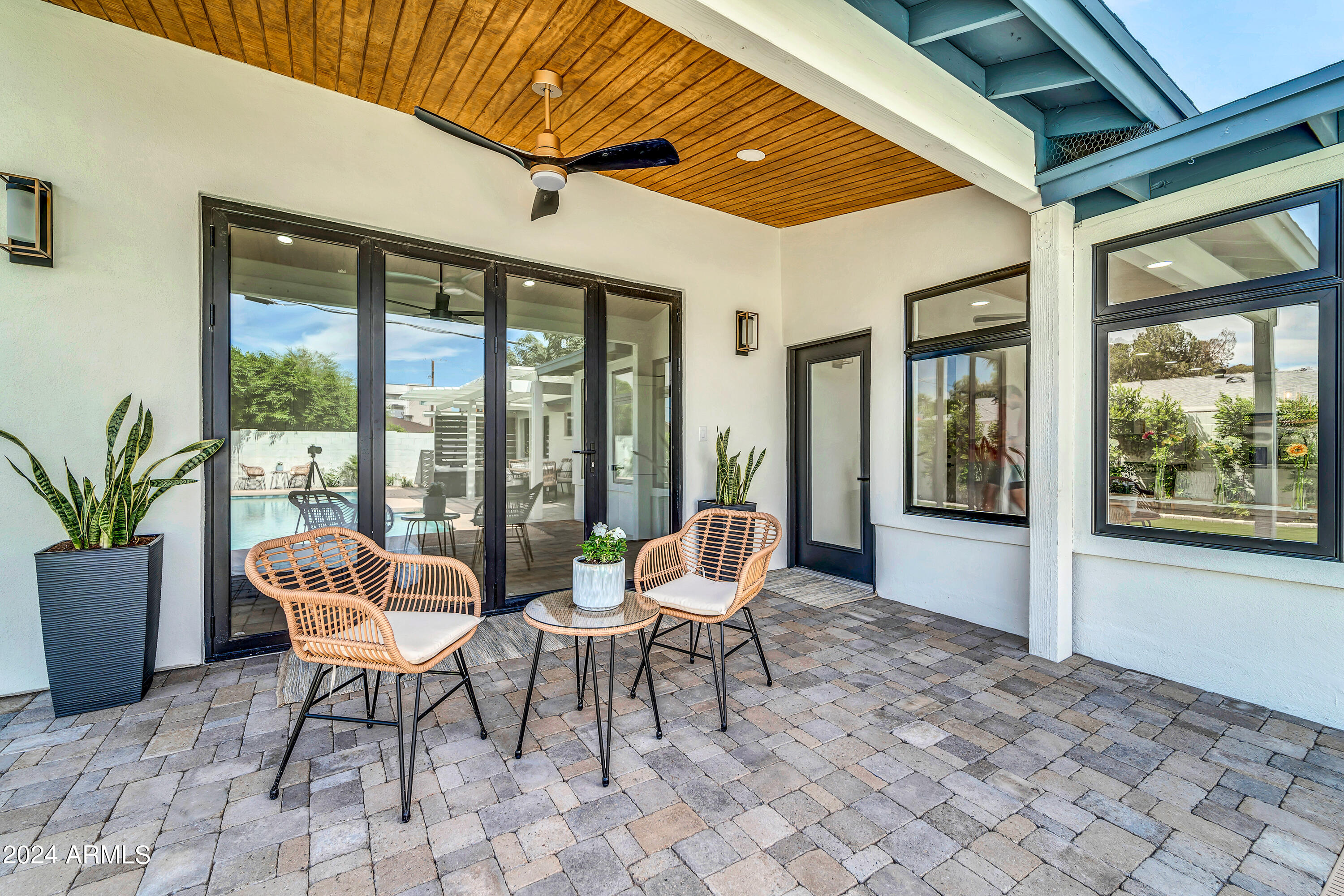 8032 E WILSHIRE Drive