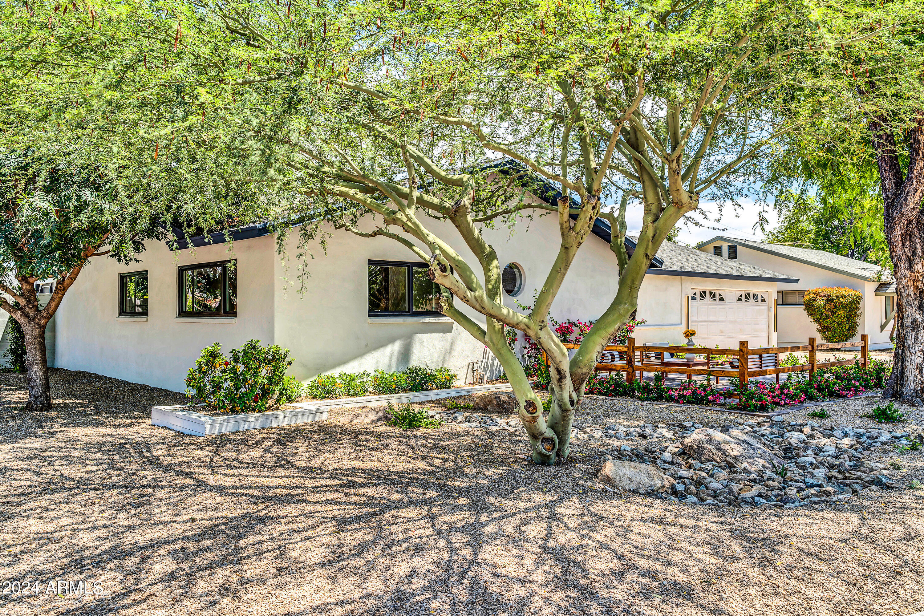 8032 E WILSHIRE Drive