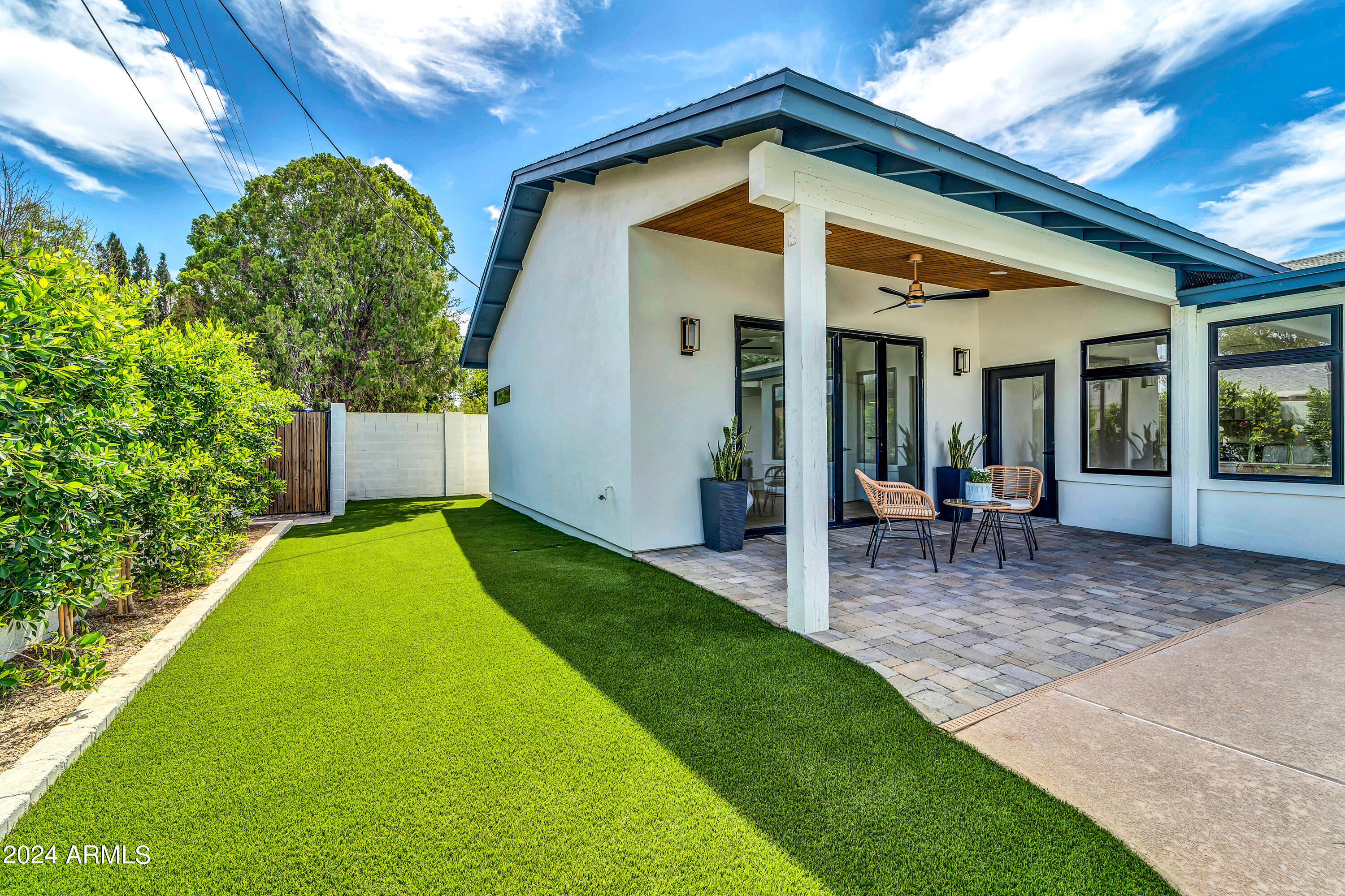 8032 E WILSHIRE Drive