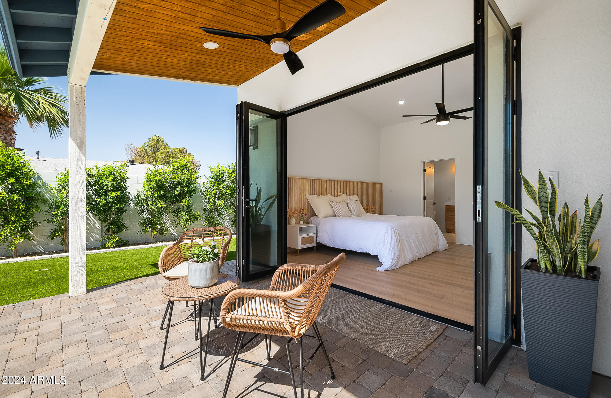 8032 E WILSHIRE Drive