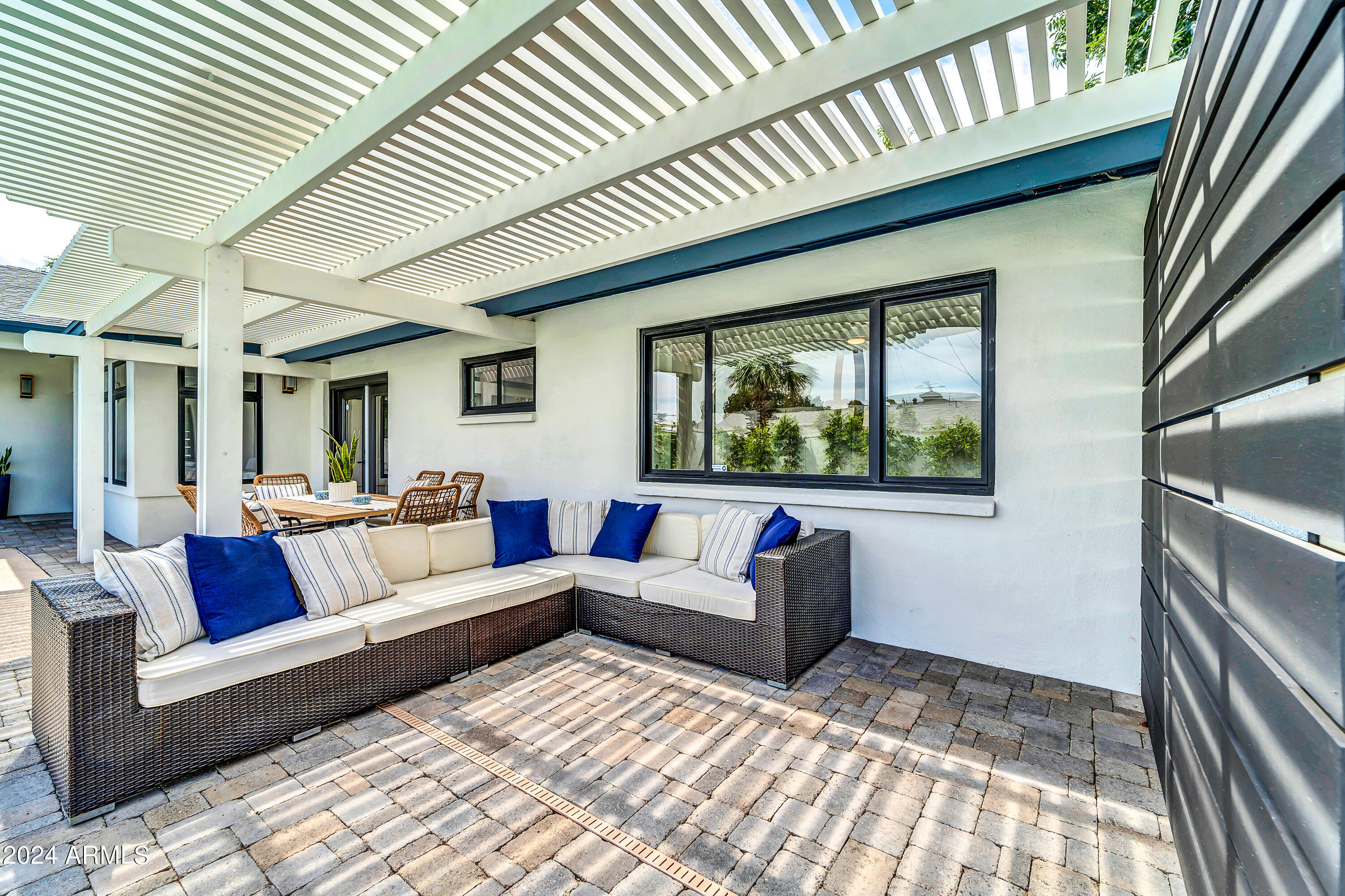 8032 E WILSHIRE Drive