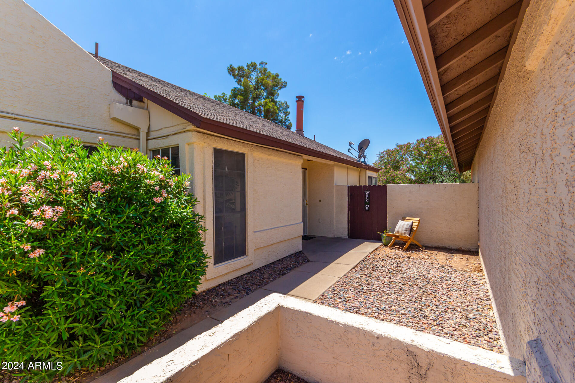 1618 N COMANCHE Drive