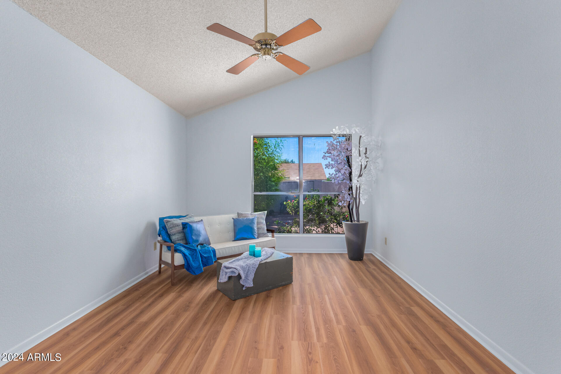 1618 N COMANCHE Drive