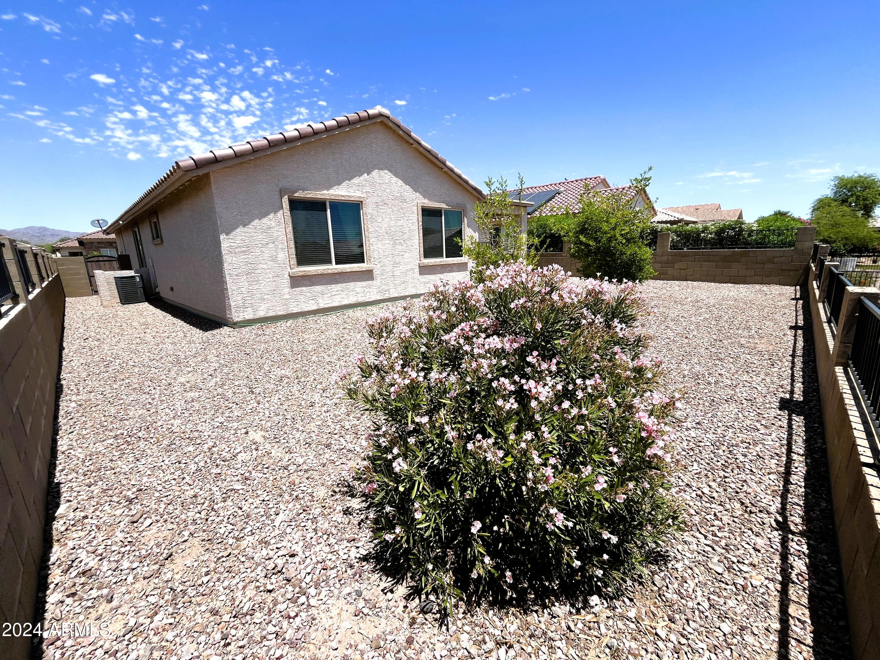22973 W TWILIGHT Trail