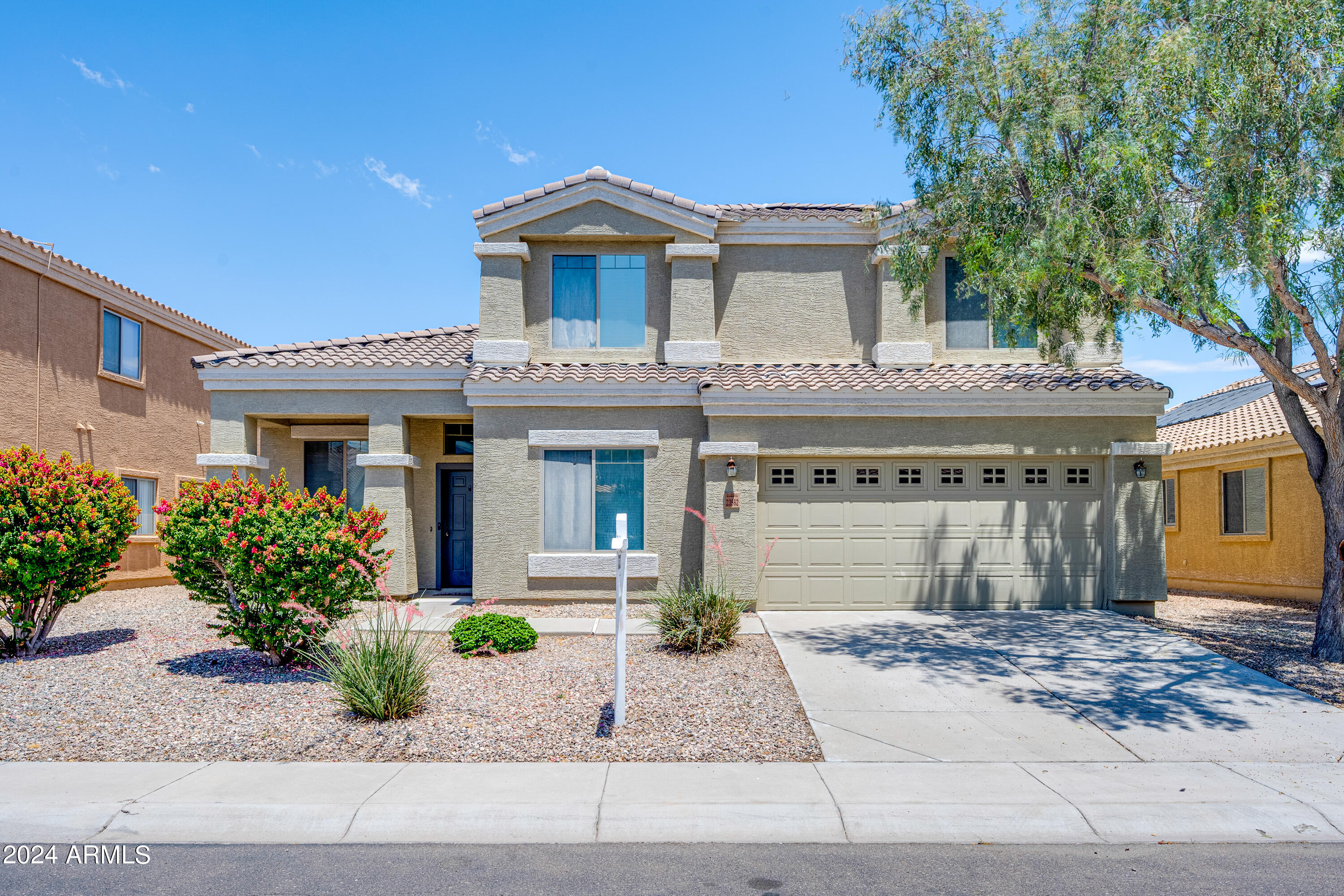 23582 W WAYLAND Drive