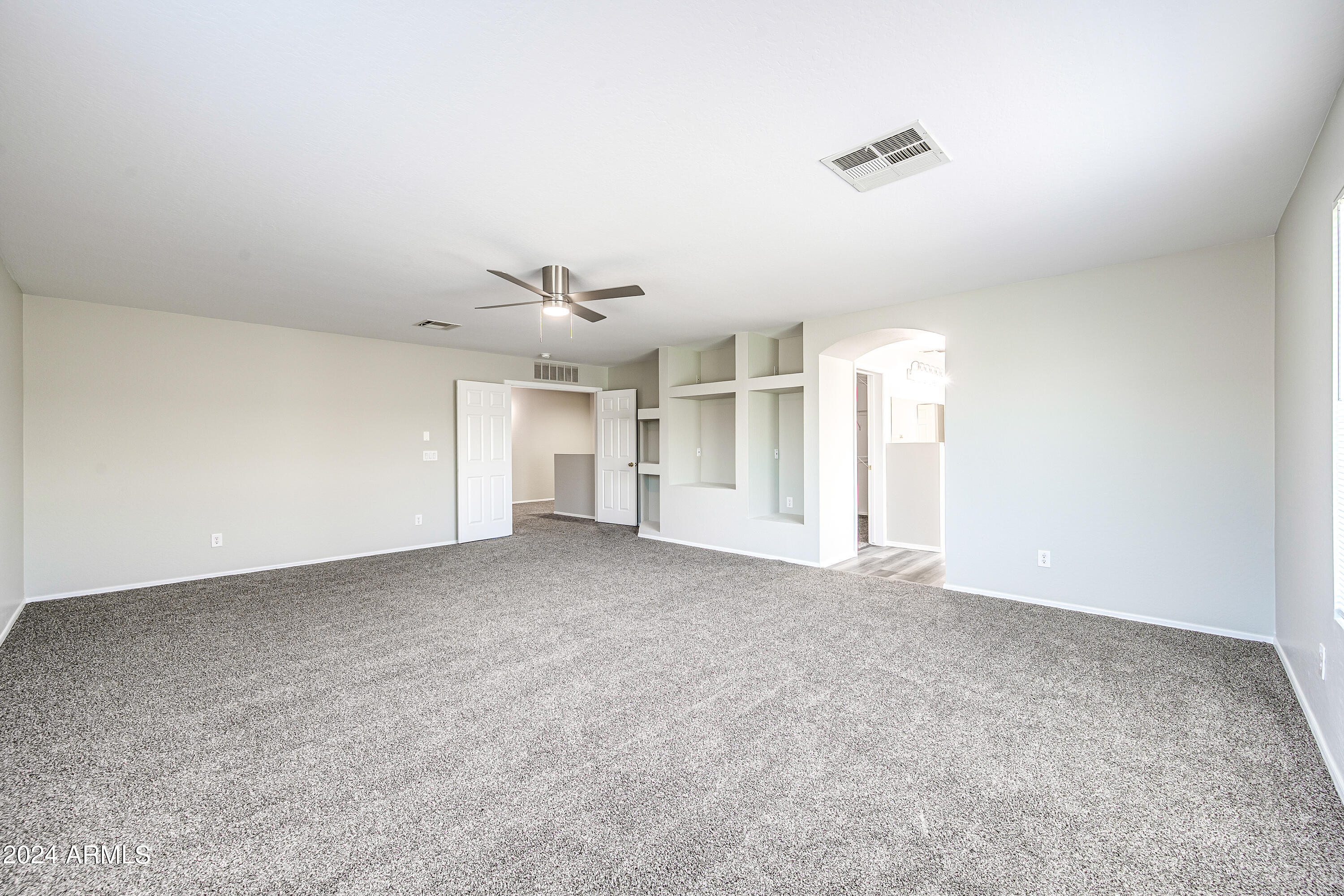 23582 W WAYLAND Drive