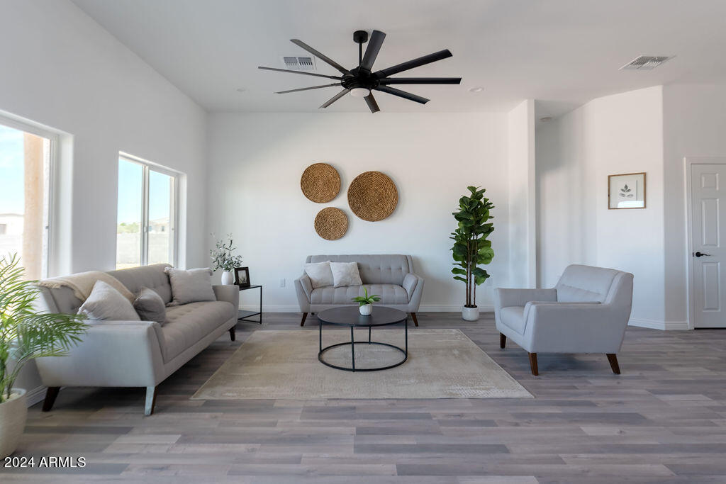 424 S 356TH Drive