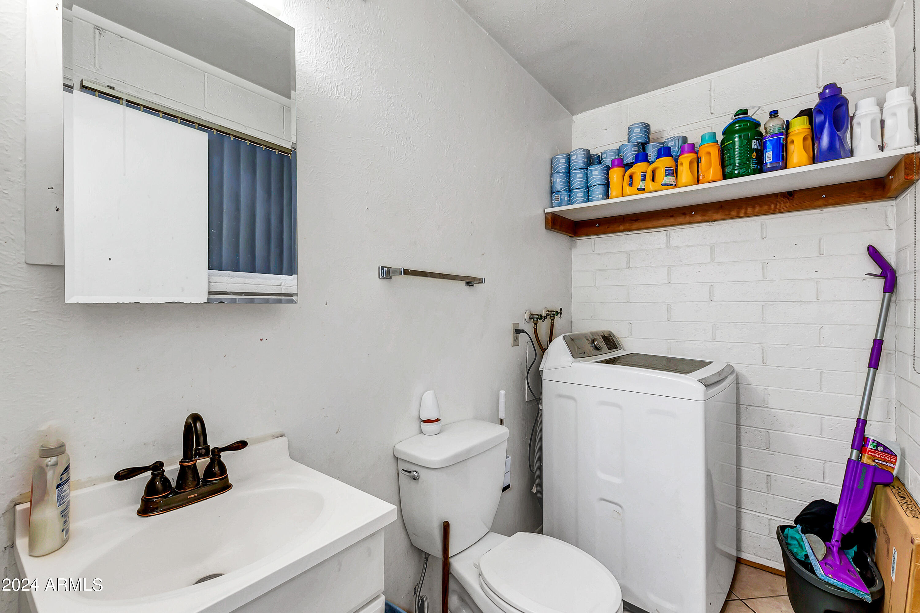 2631 W ROSE Lane # 1 Unit: B-1