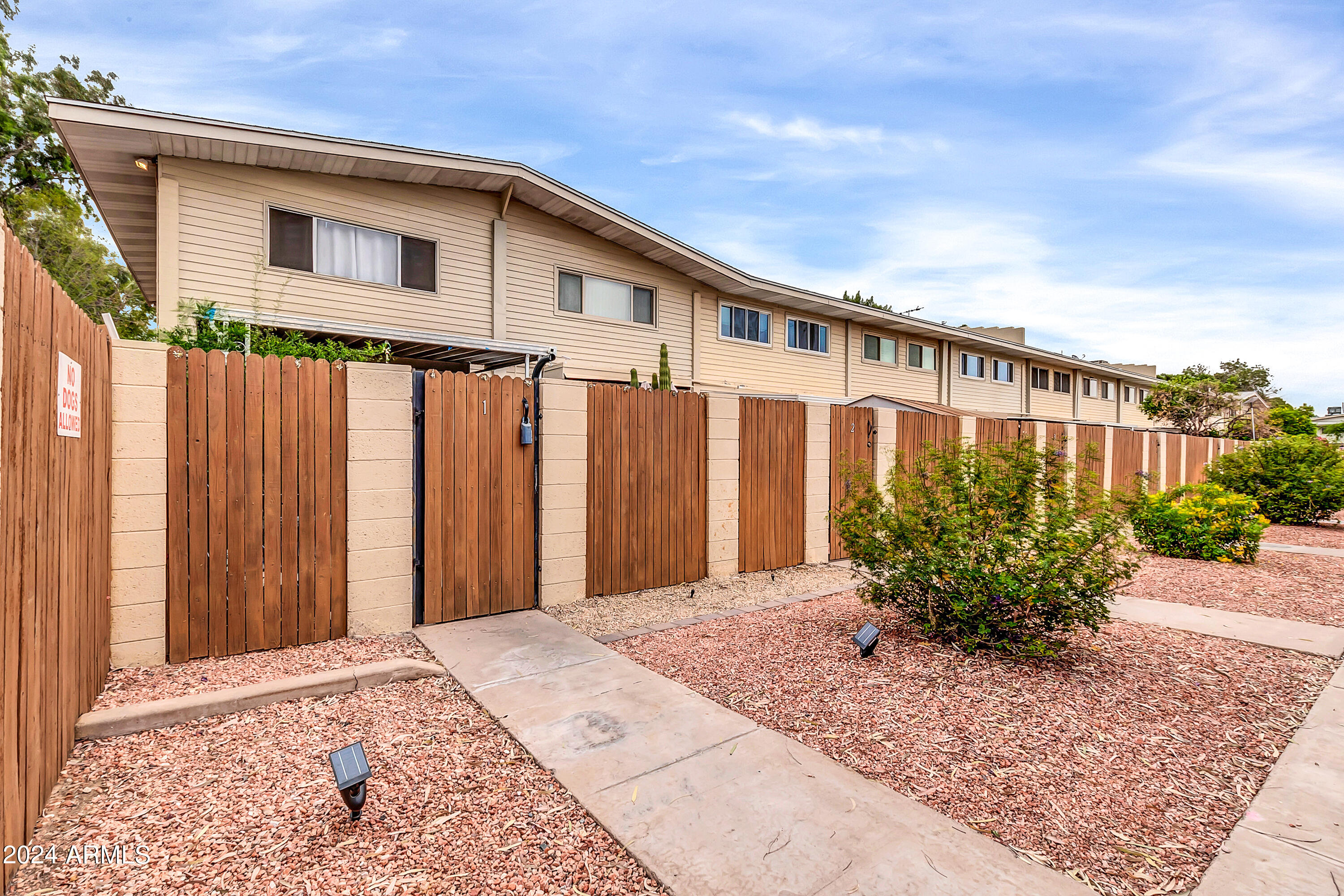 2631 W ROSE Lane # 1 Unit: B-1