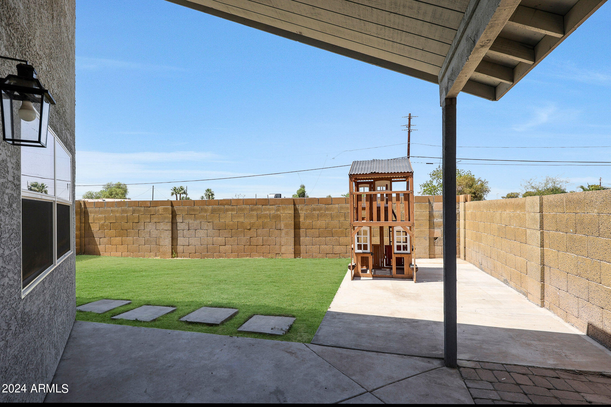 8236 W GREER Avenue
