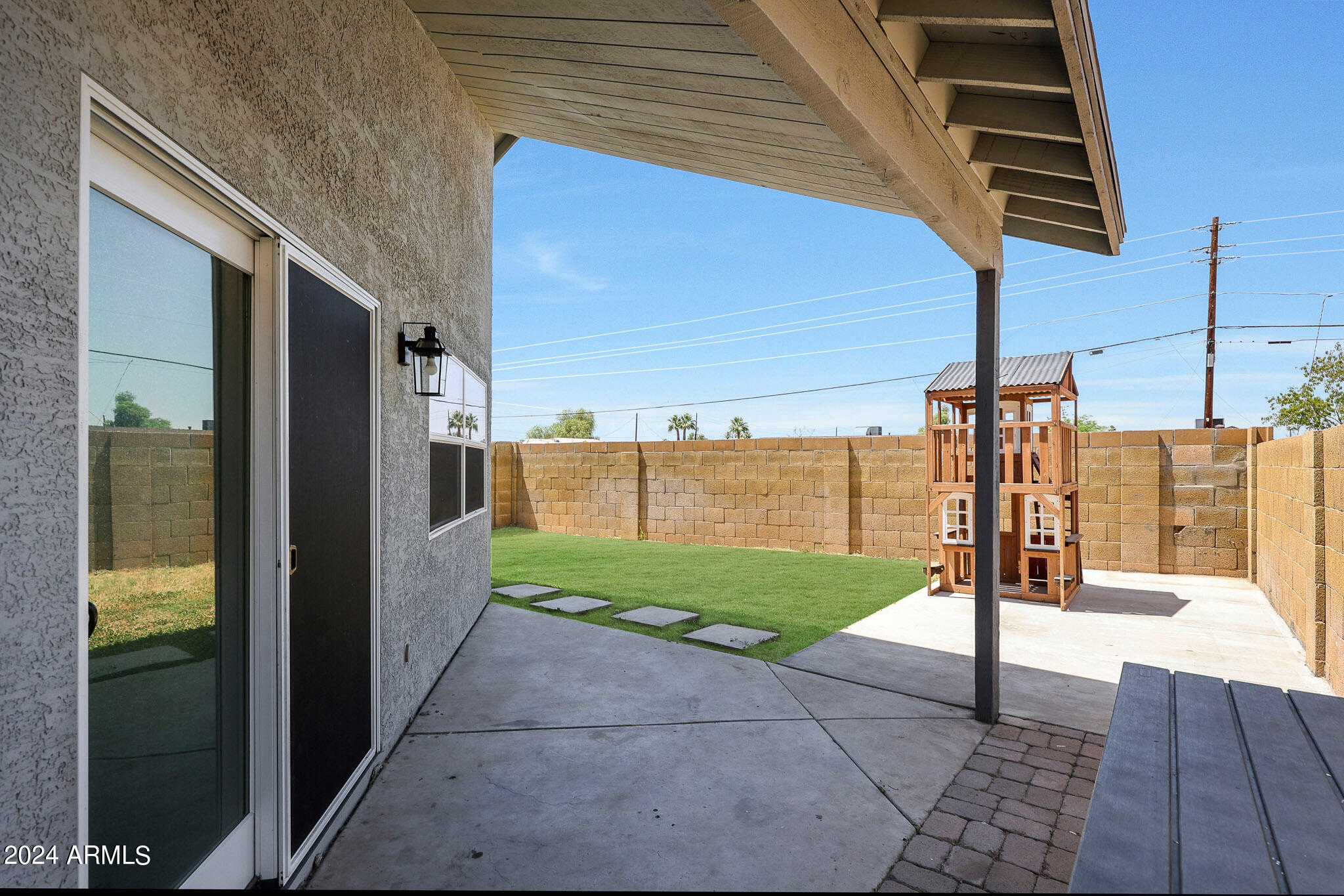 8236 W GREER Avenue