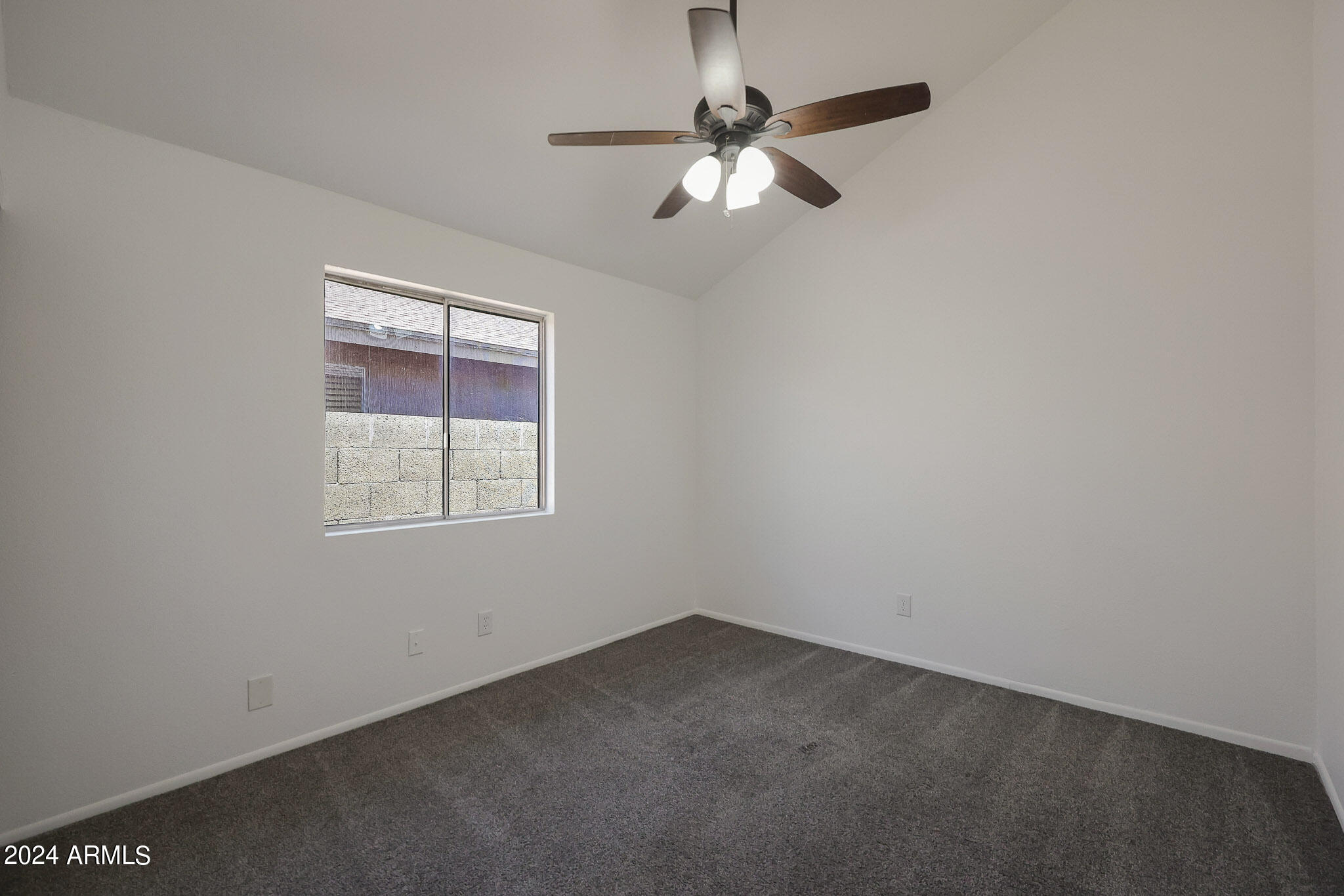 8236 W GREER Avenue