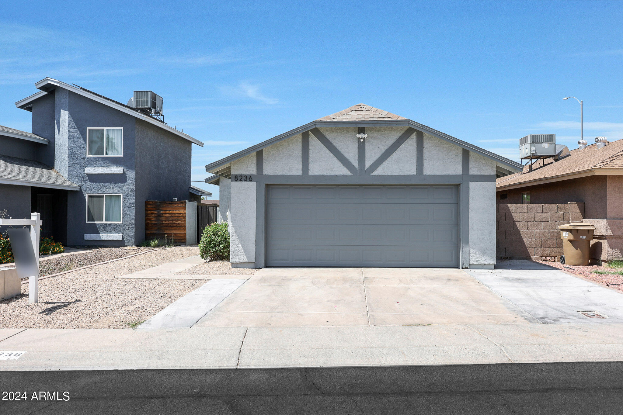 8236 W GREER Avenue