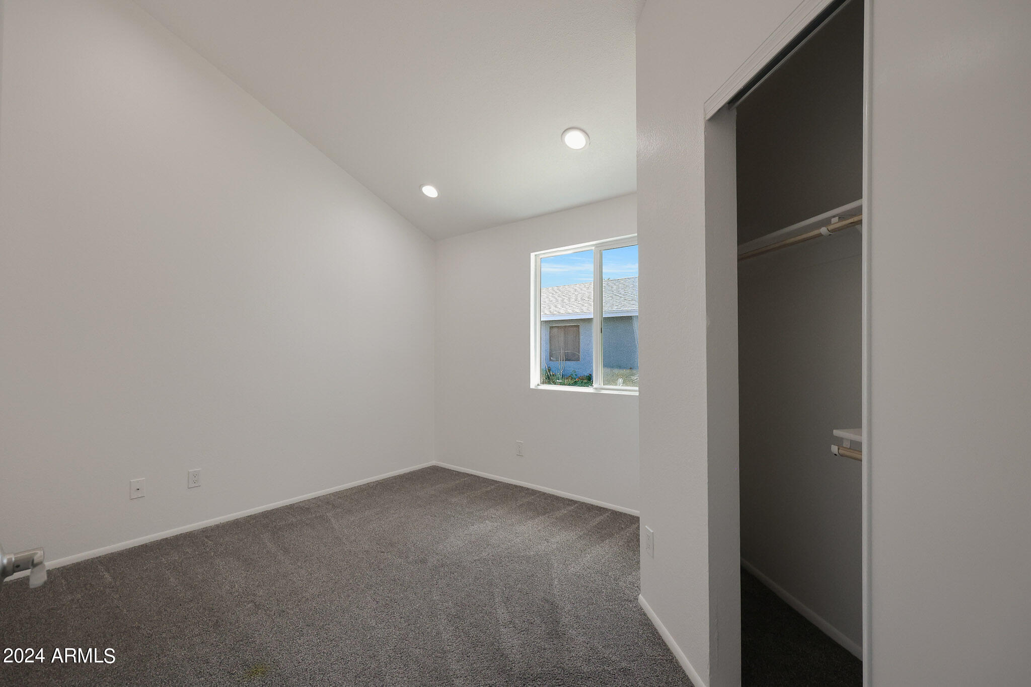 8236 W GREER Avenue