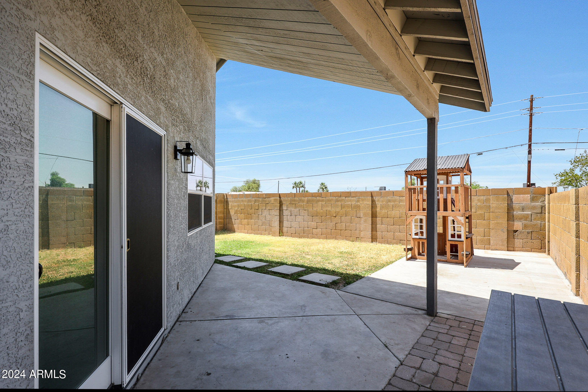 8236 W GREER Avenue