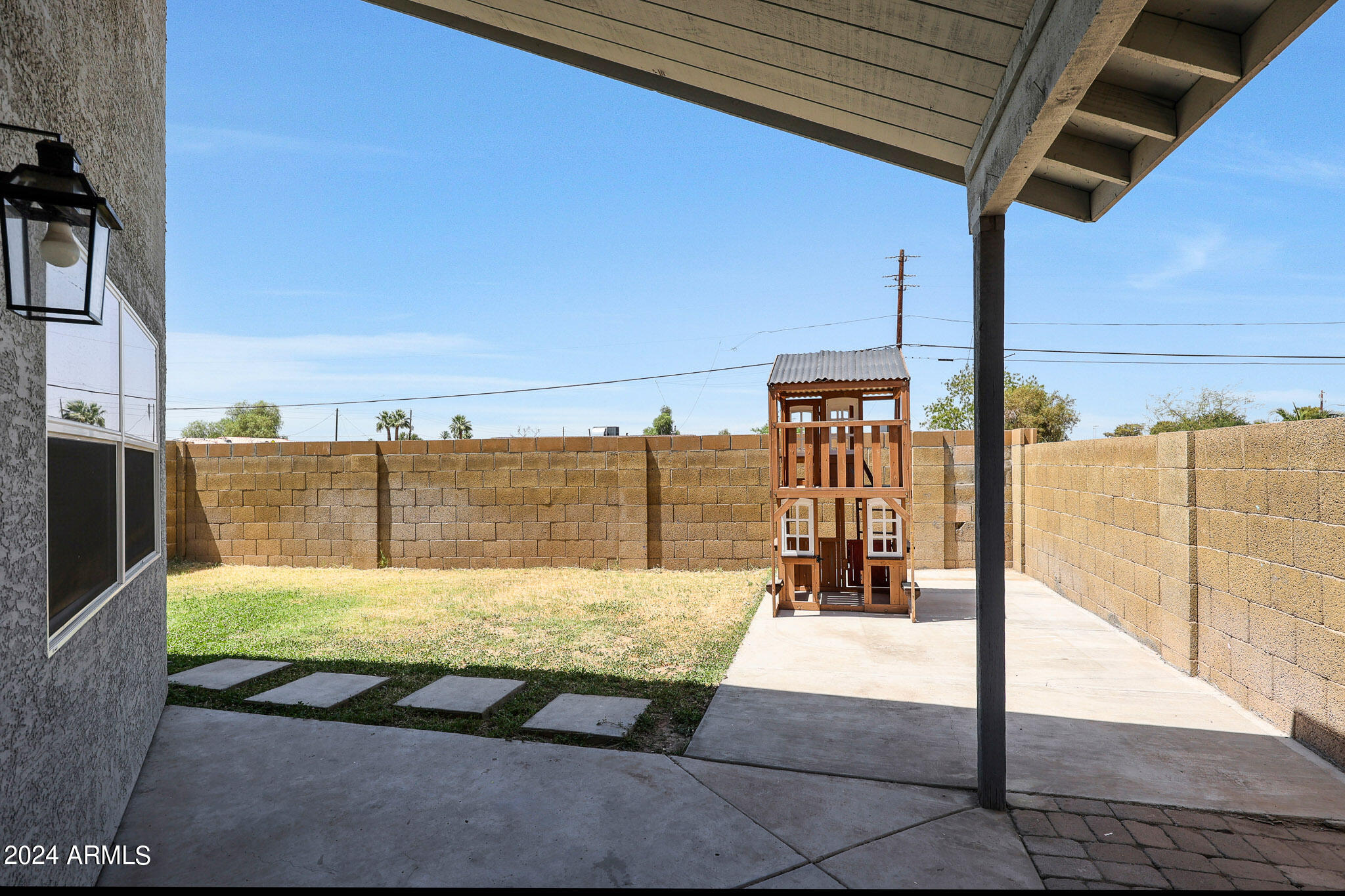 8236 W GREER Avenue