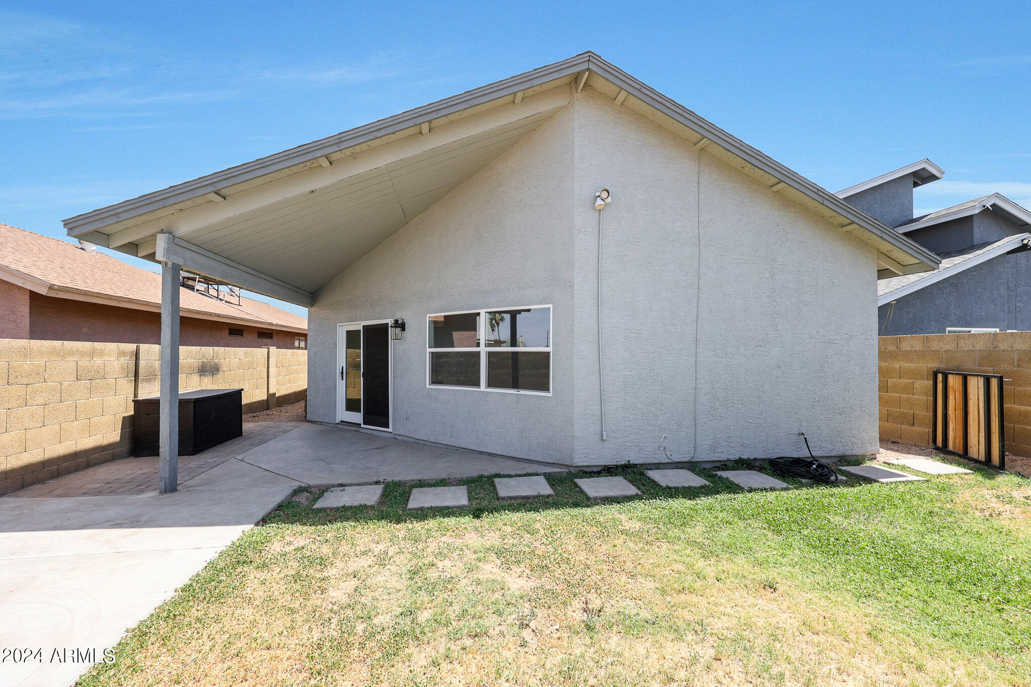 8236 W GREER Avenue