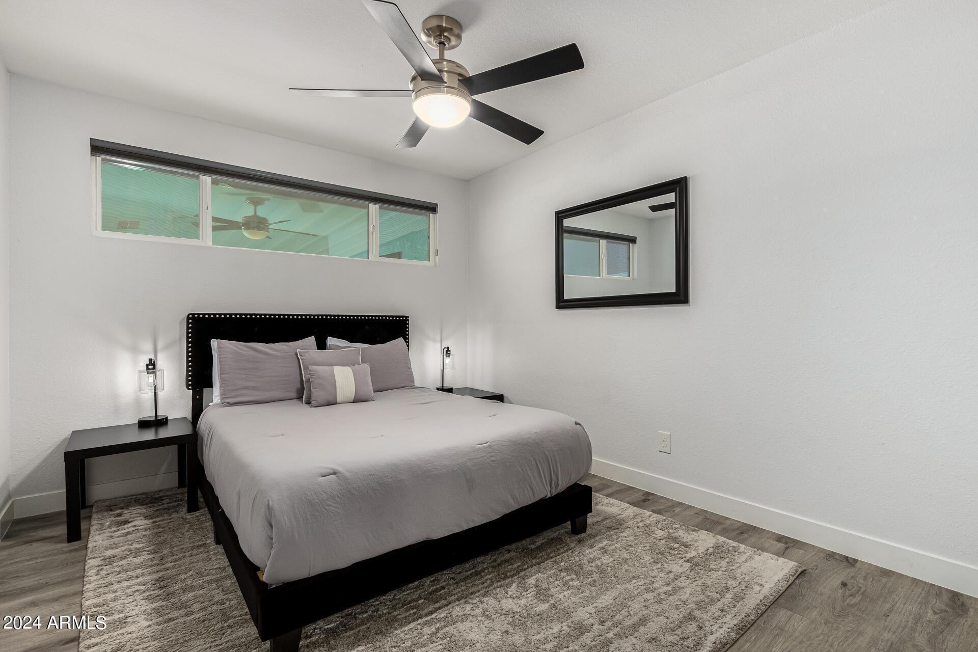 1044 E ALAMEDA Drive