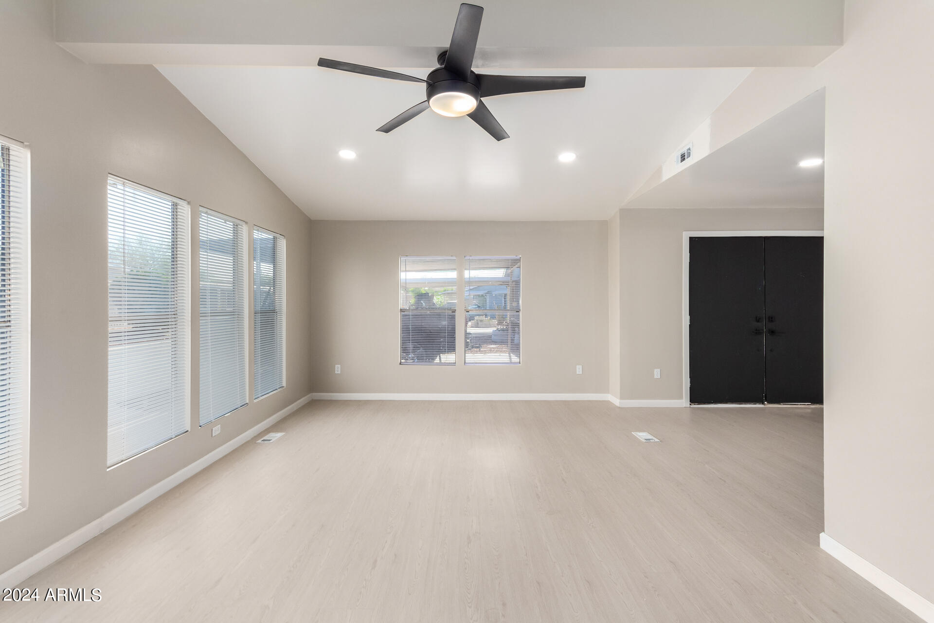 303 E SOUTH MOUNTAIN Avenue # 5