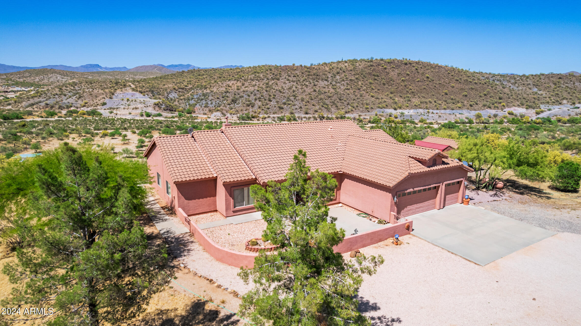 18530 W MOONLIGHT MESA Road