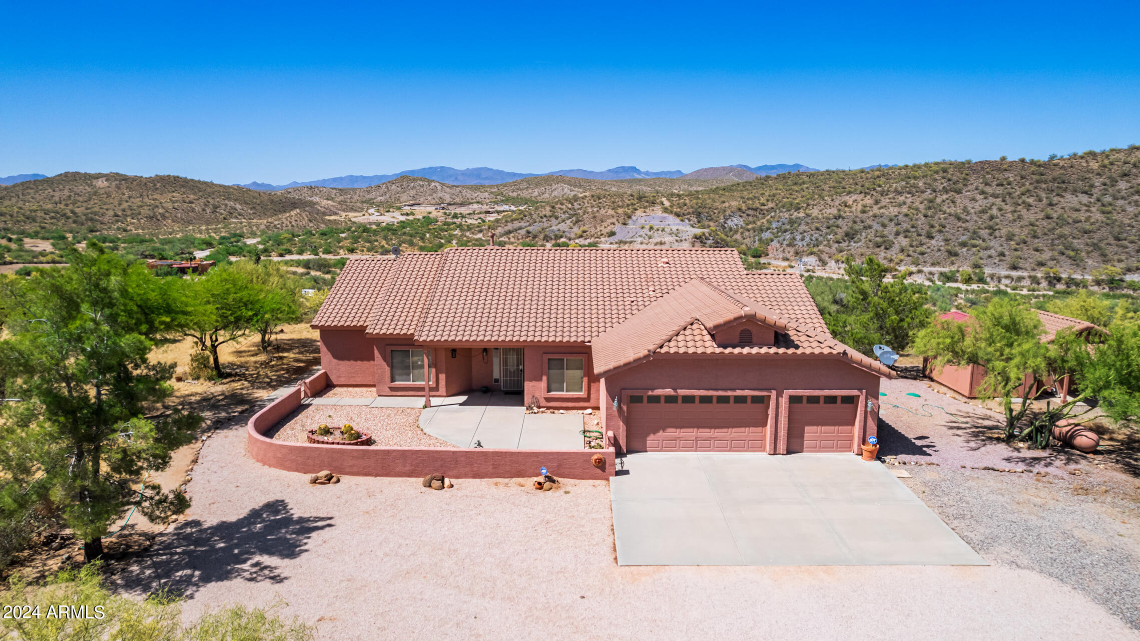 18530 W MOONLIGHT MESA Road