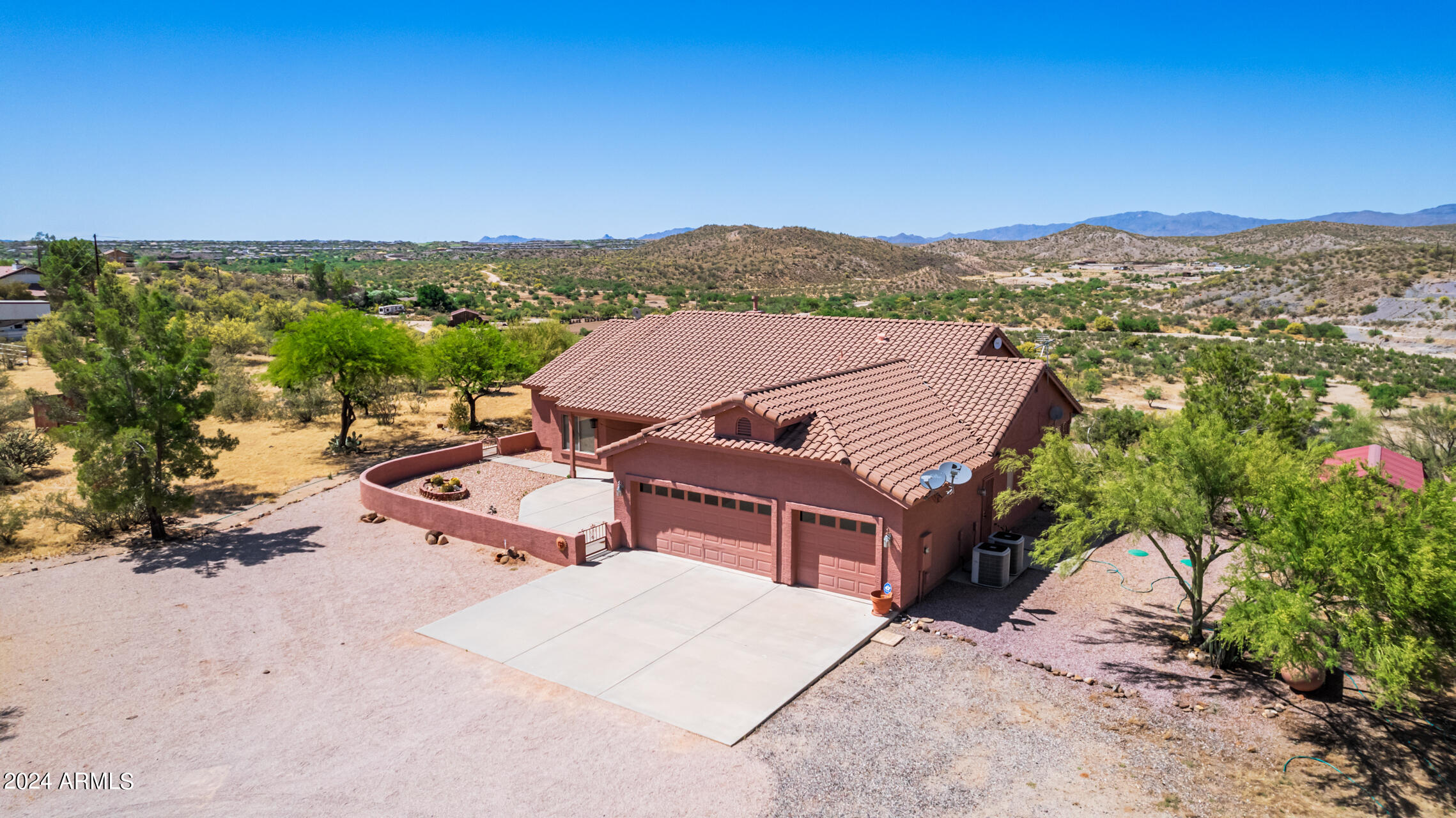 18530 W MOONLIGHT MESA Road