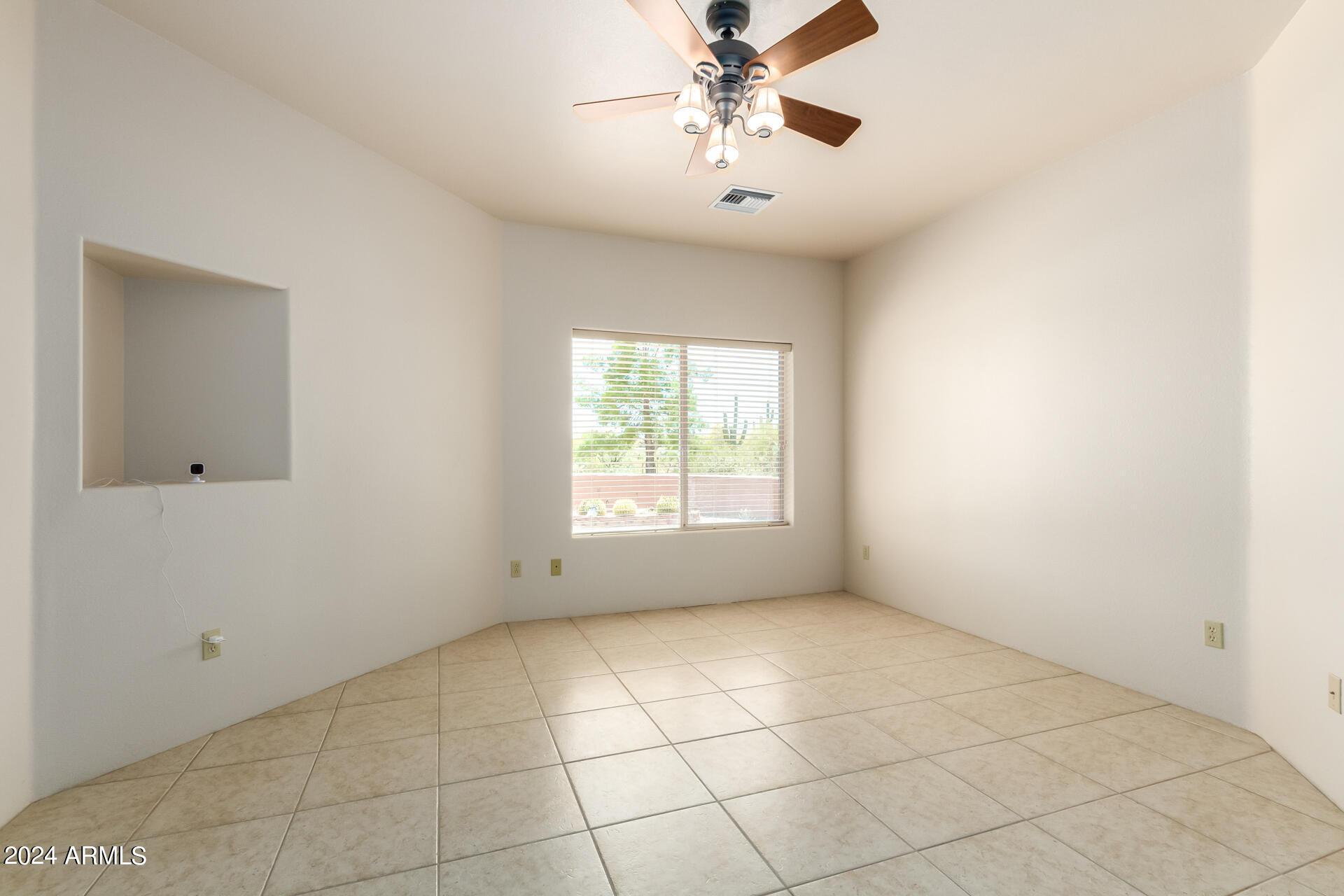 18530 W MOONLIGHT MESA Road