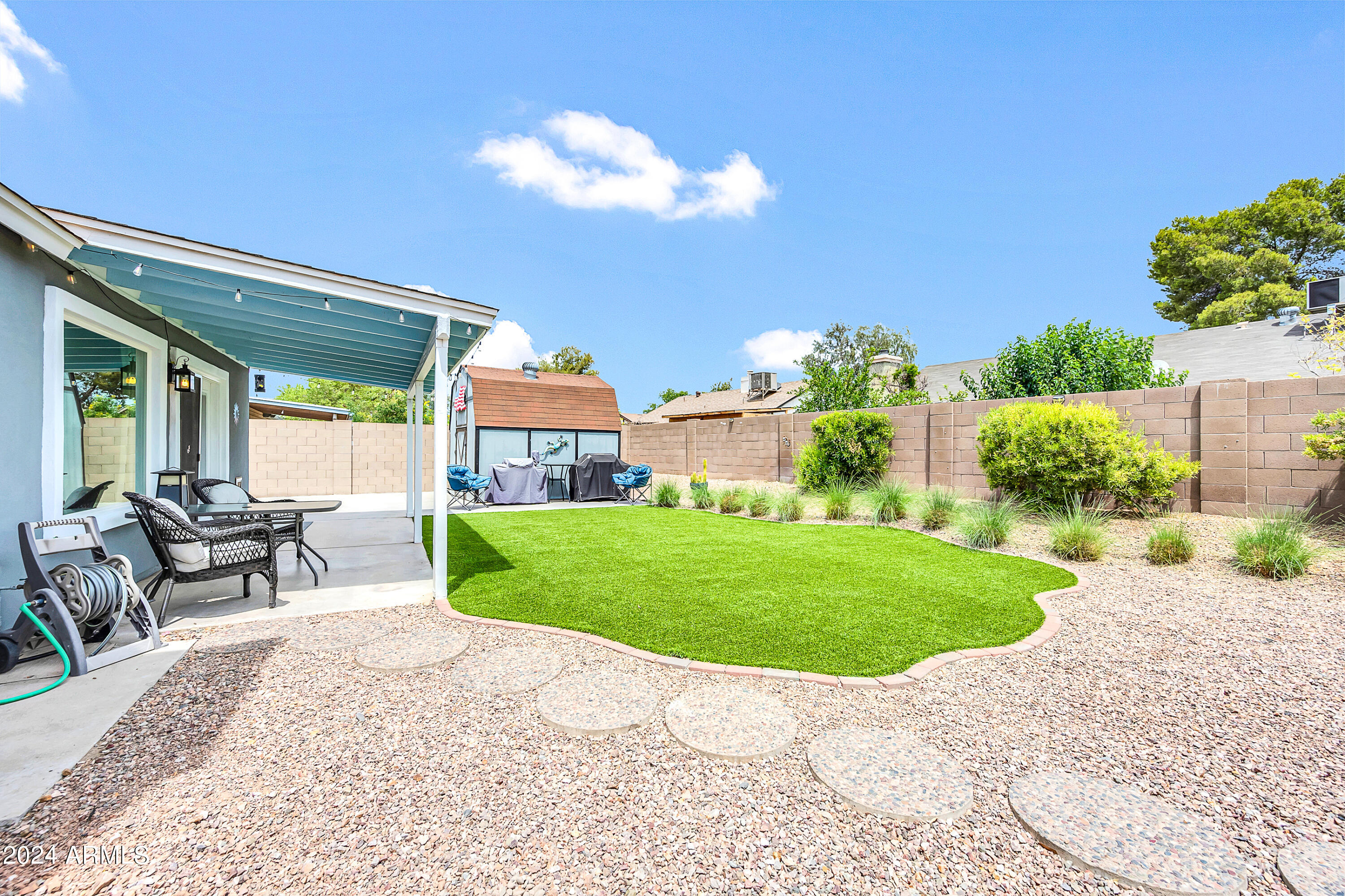 8332 W LARKSPUR Drive