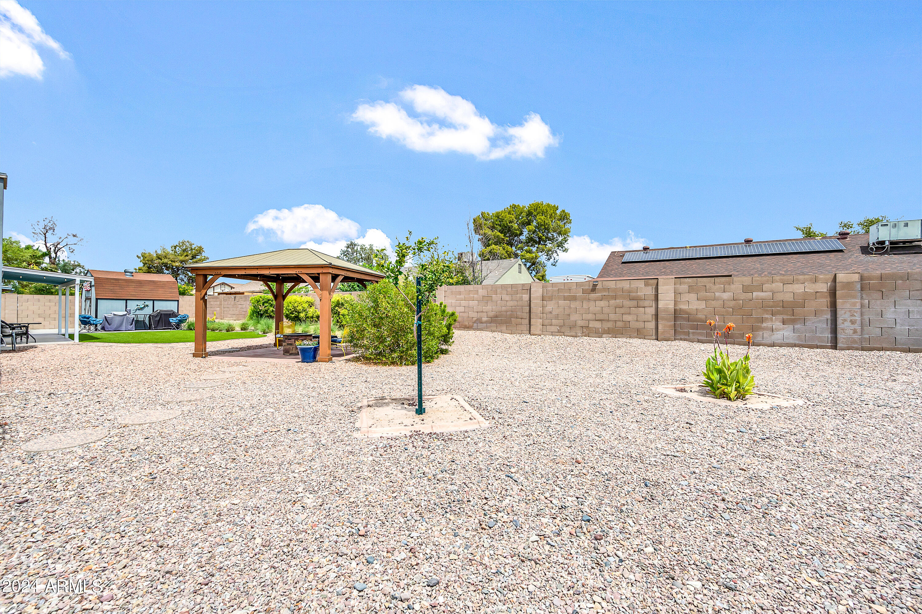 8332 W LARKSPUR Drive