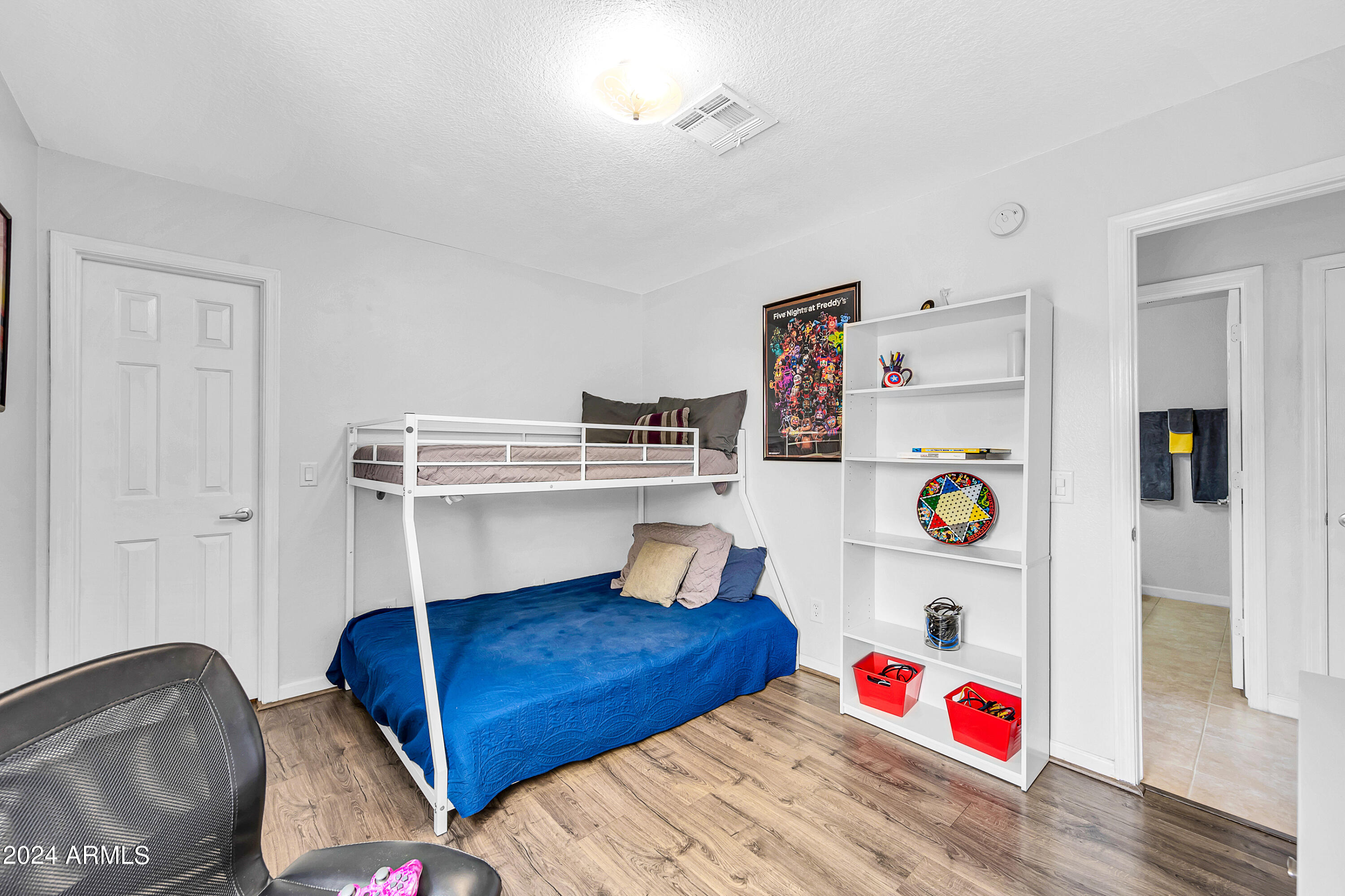 8332 W LARKSPUR Drive