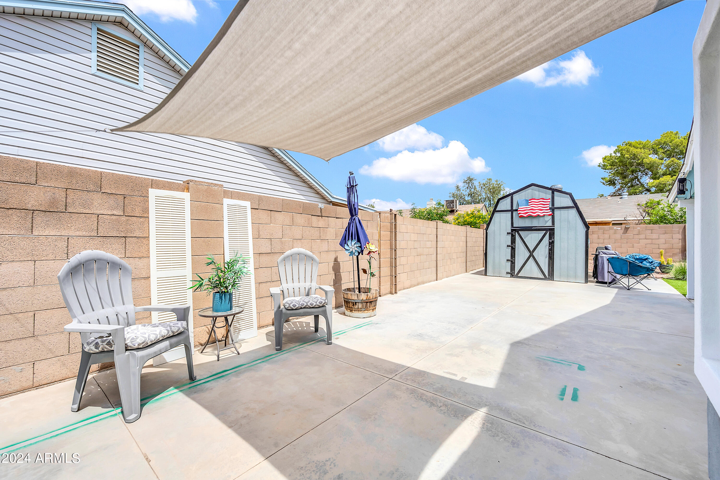 8332 W LARKSPUR Drive