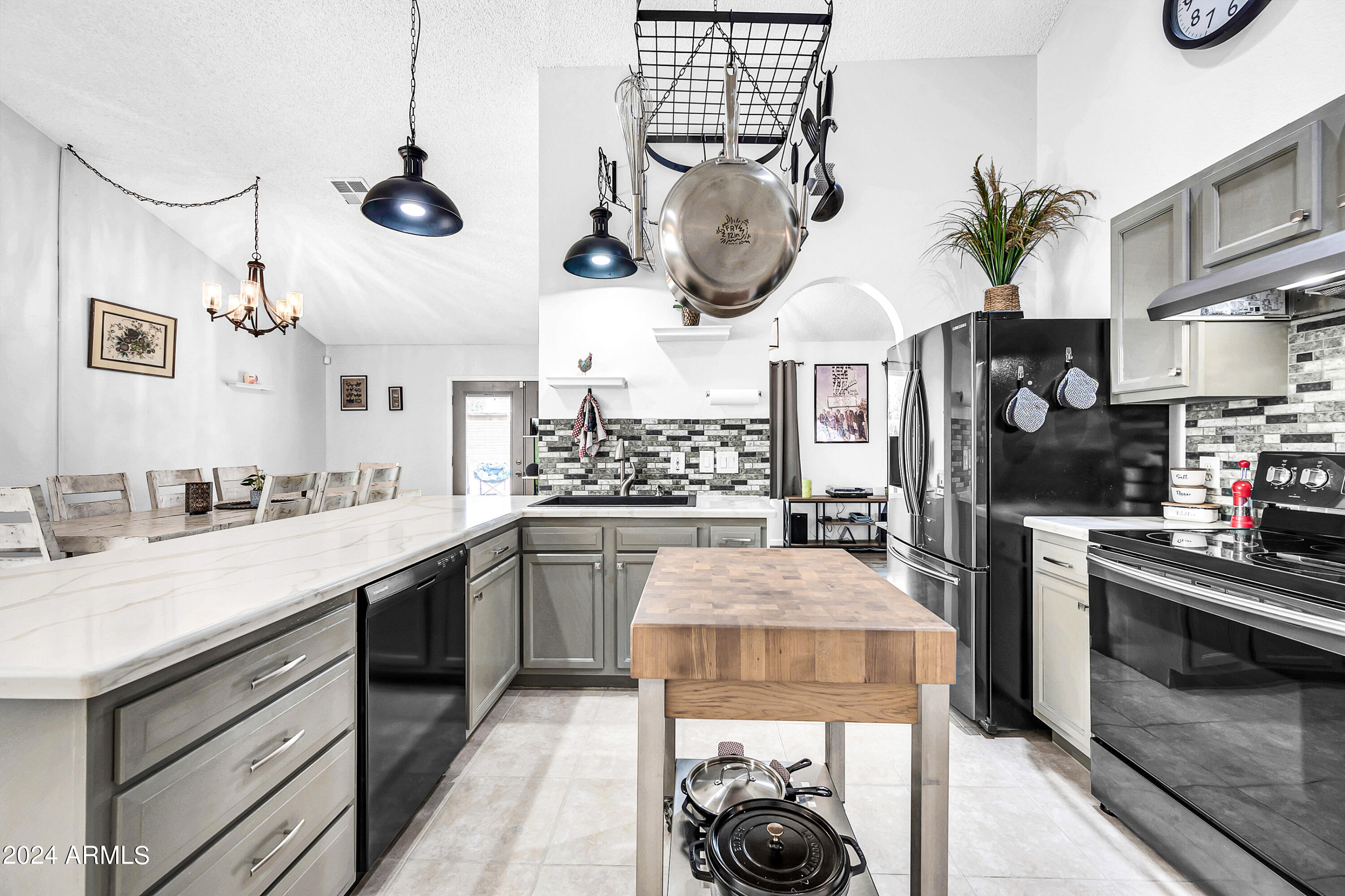 8332 W LARKSPUR Drive