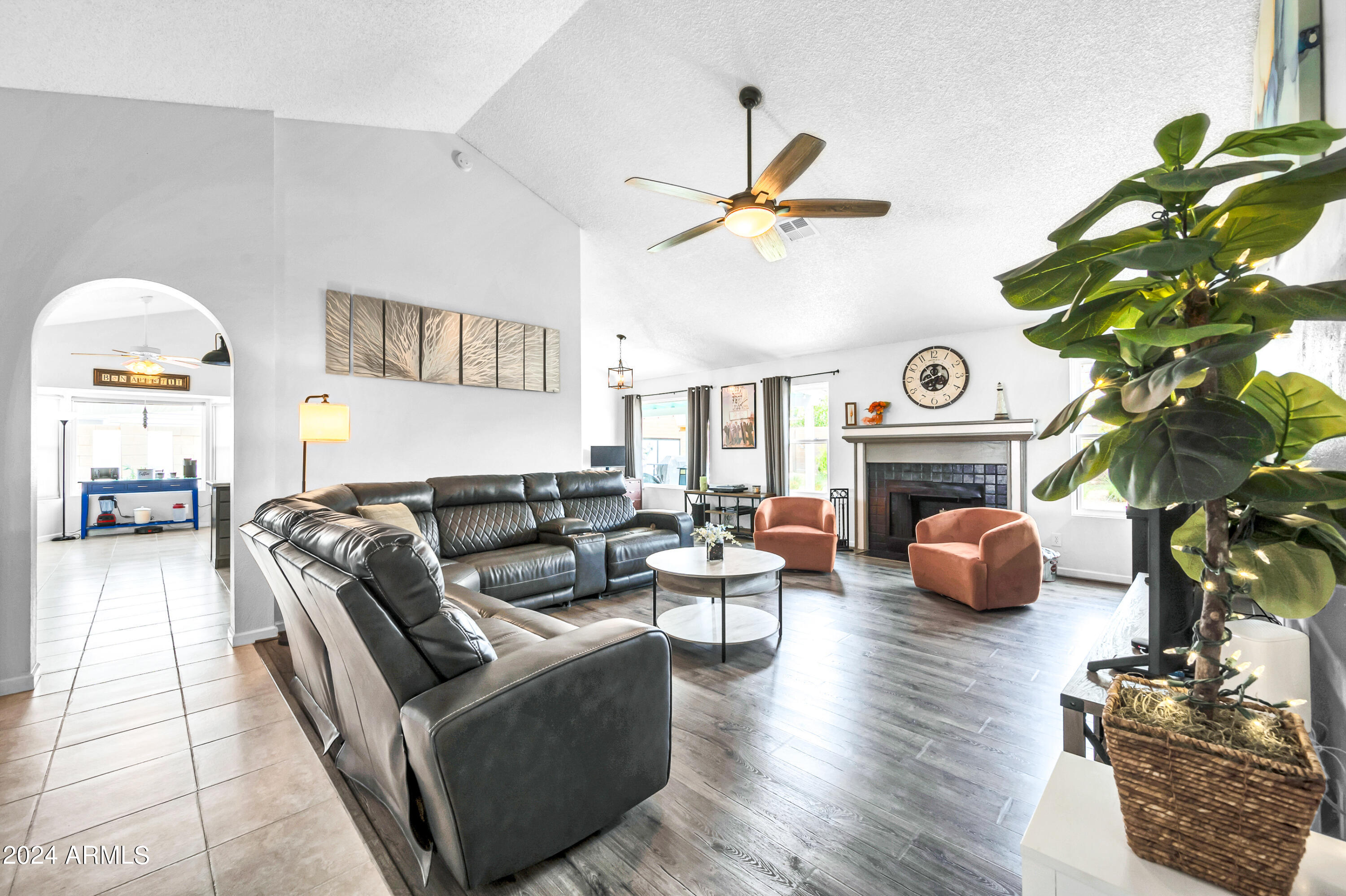 8332 W LARKSPUR Drive